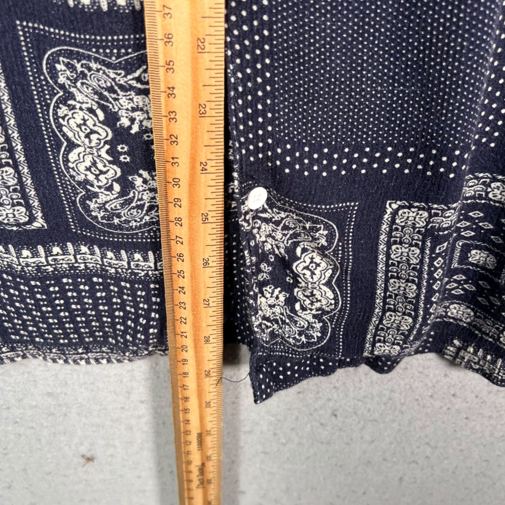 Vintage Profound Mens Medium Bandana Print Button-Up Shirt Blue & White Rayon Cotton Casual Shirt Size US M / EU 48-50 / 2 - 6 Thumbnail