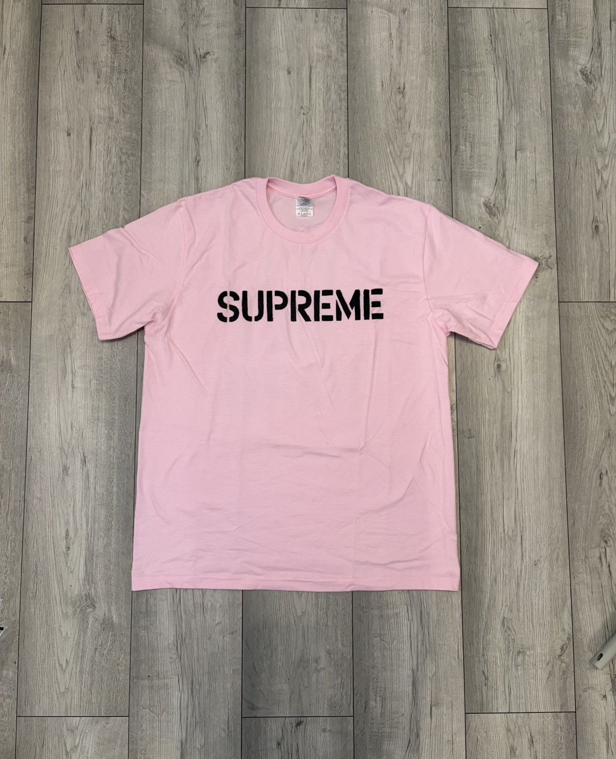 Supreme Supreme SS26 Hard Tee Pink - Size M Size US M / EU 48-50 / 2 - 1 Thumbnail