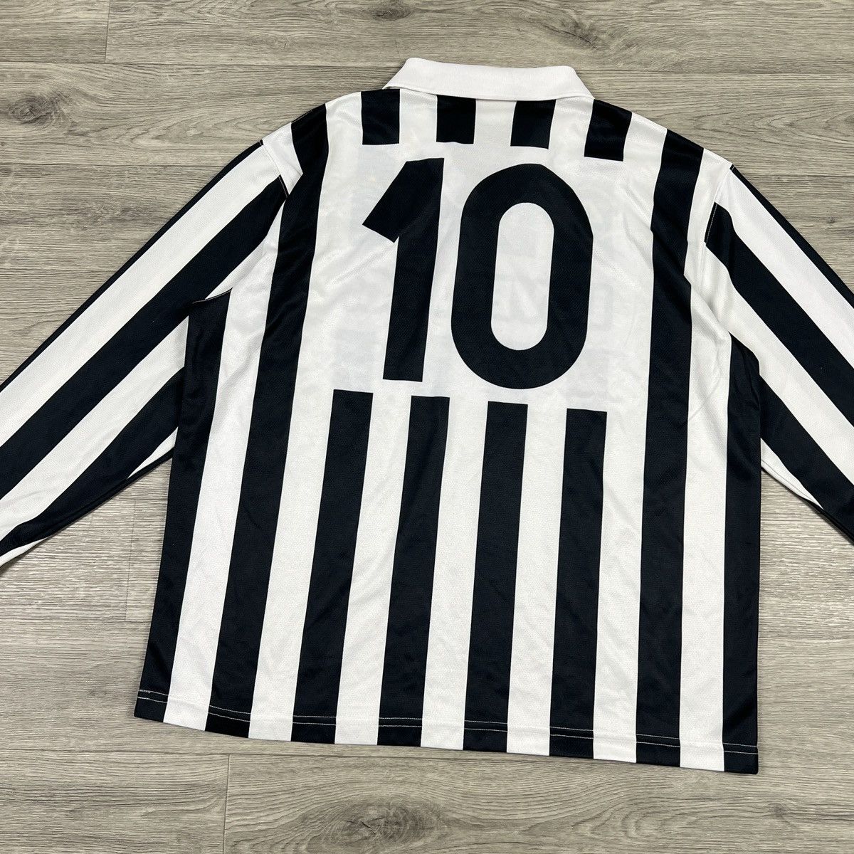 H&M Lover’s F.C. x H&M Striped Long Sleeve Football Jersey LFC Size US L / EU 52-54 / 3 - 5 Thumbnail