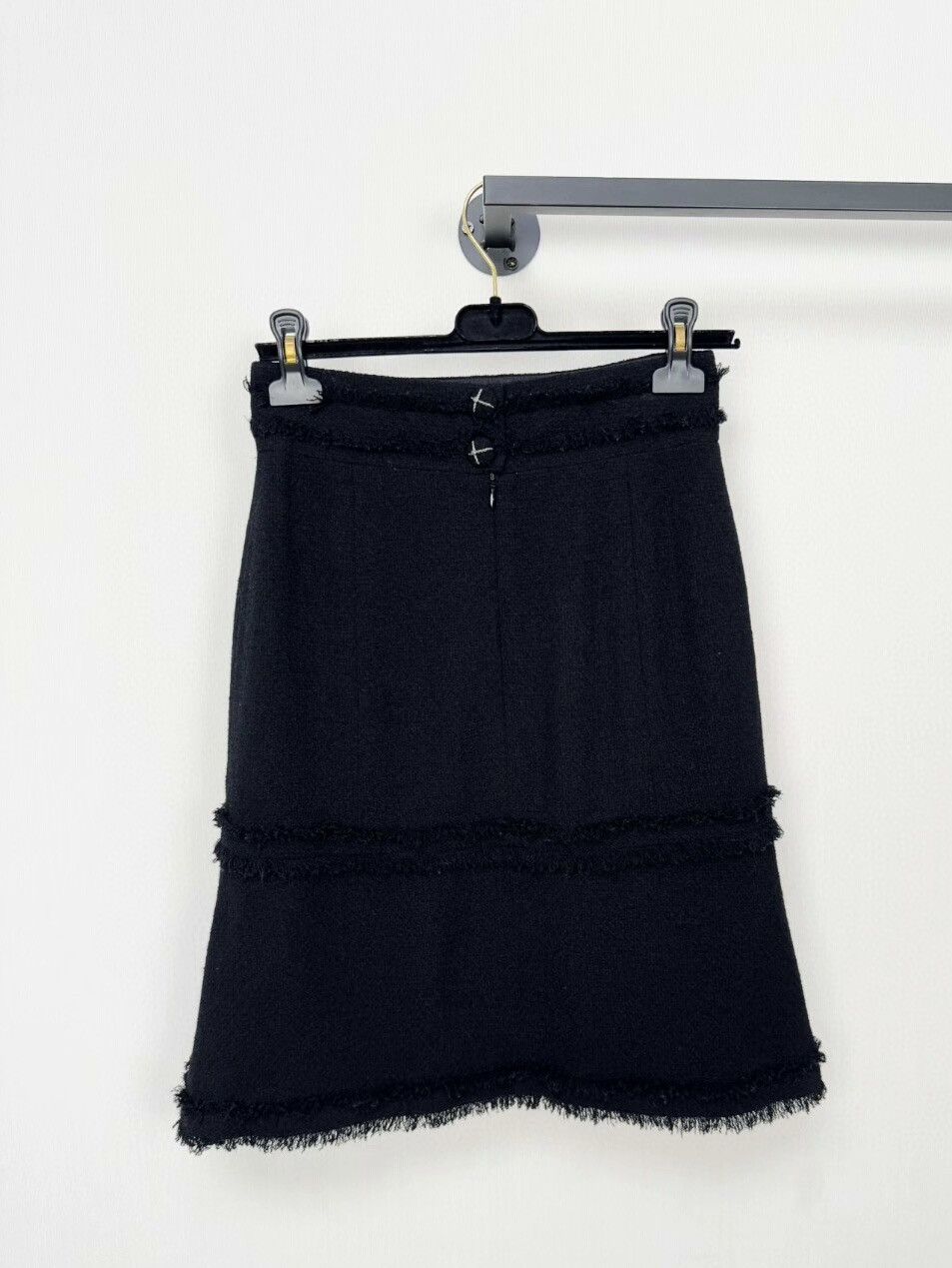 Chanel Chanel skirt Size 40" / US 18 - 2 Thumbnail