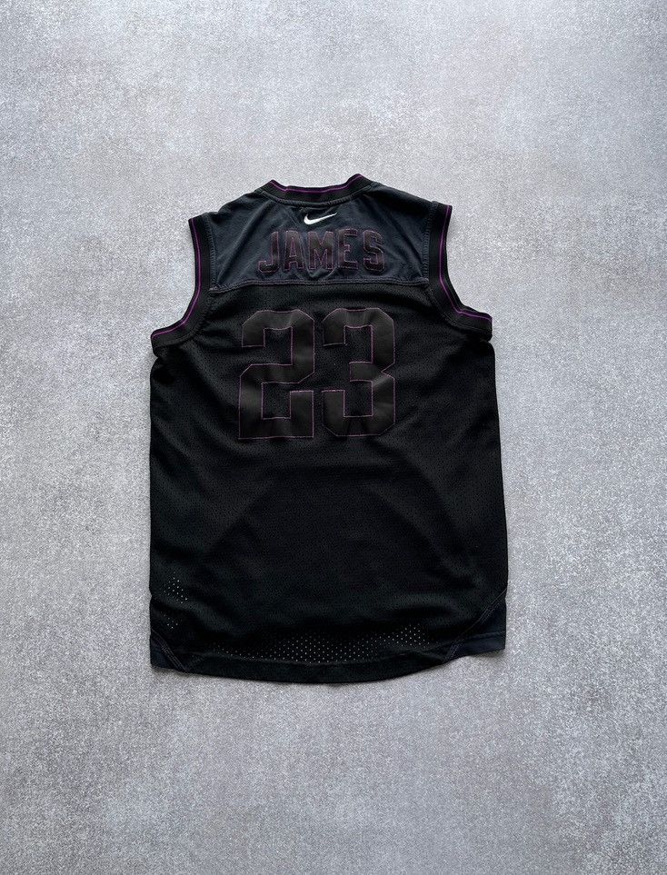 King Vintage Nike Le Bron James Kings Basketball Jersey M Size US M / EU 48-50 / 2 - 1 Thumbnail