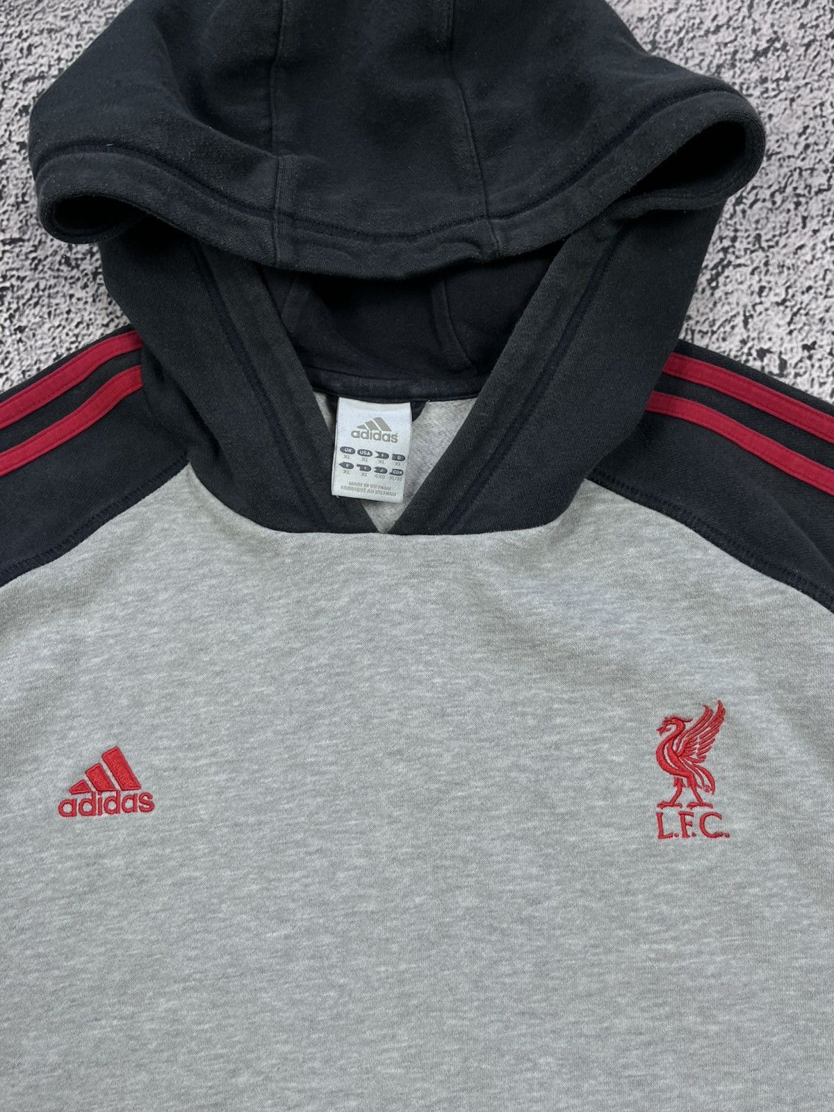 Adidas Vintage Y2K Adidas Liverpool hoodie streetwear size XL Size US XL / EU 56 / 4 - 2 Thumbnail