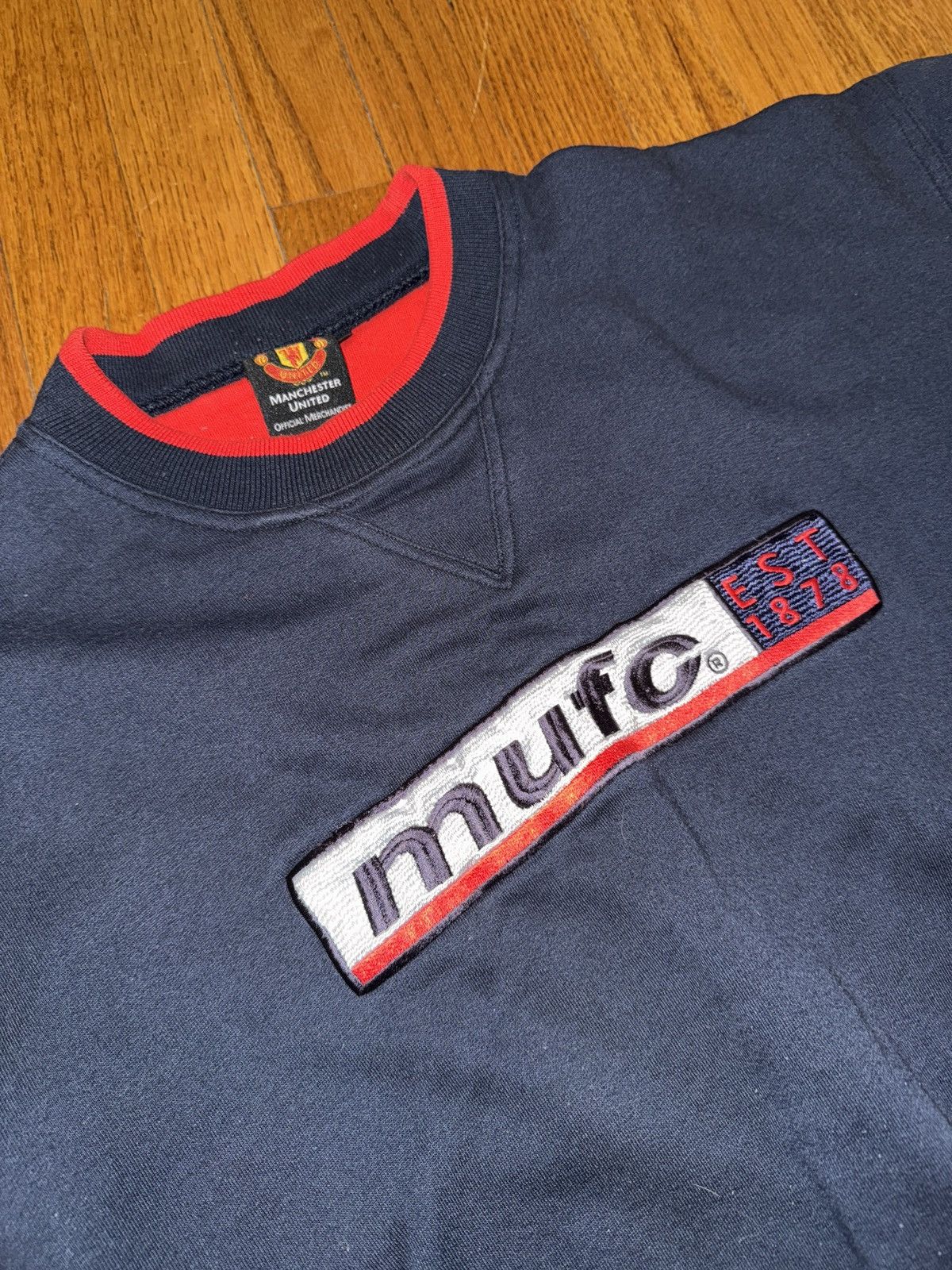 Vintage Official Manchester United sweater Size US M / EU 48-50 / 2 - 3 Thumbnail