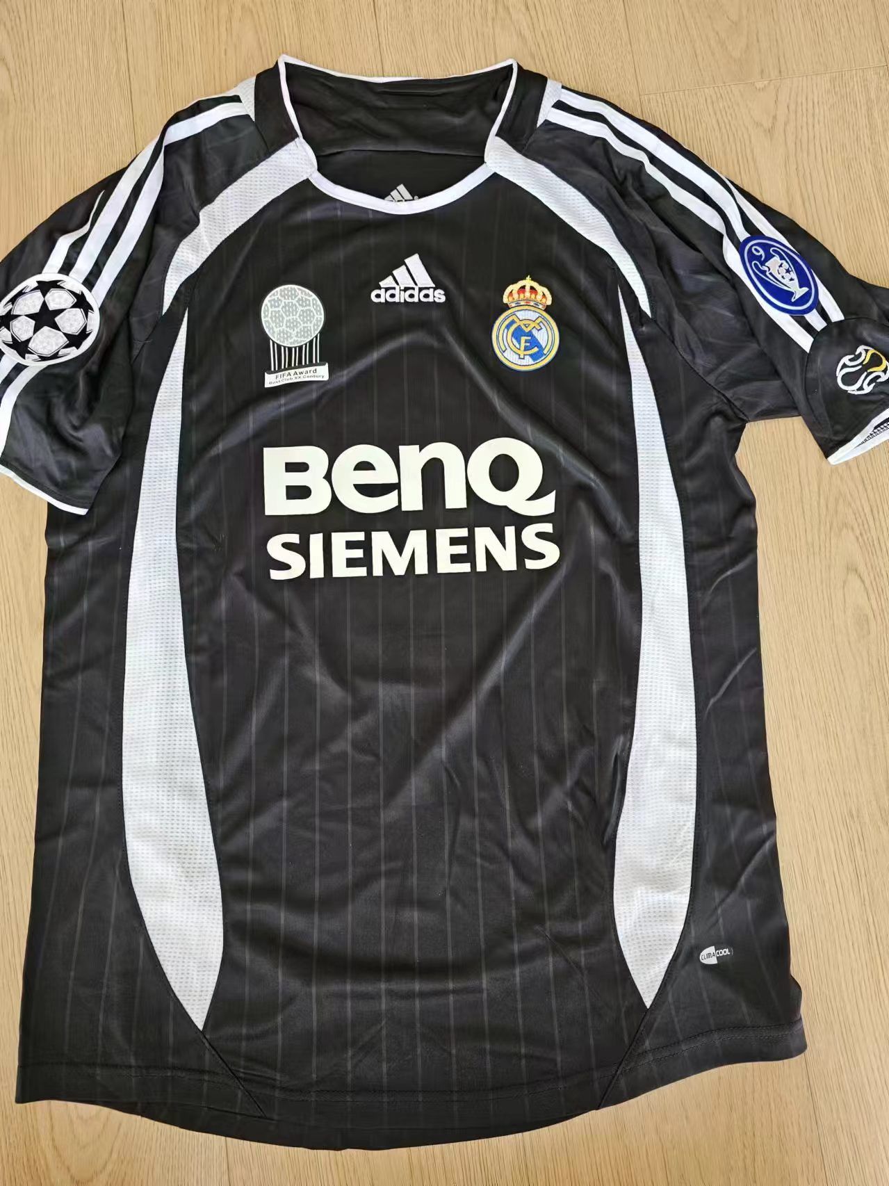 Other Ronaldo Jersey 2006 2007 Real Madrid Size US L / EU 52-54 / 3 - 2 Thumbnail