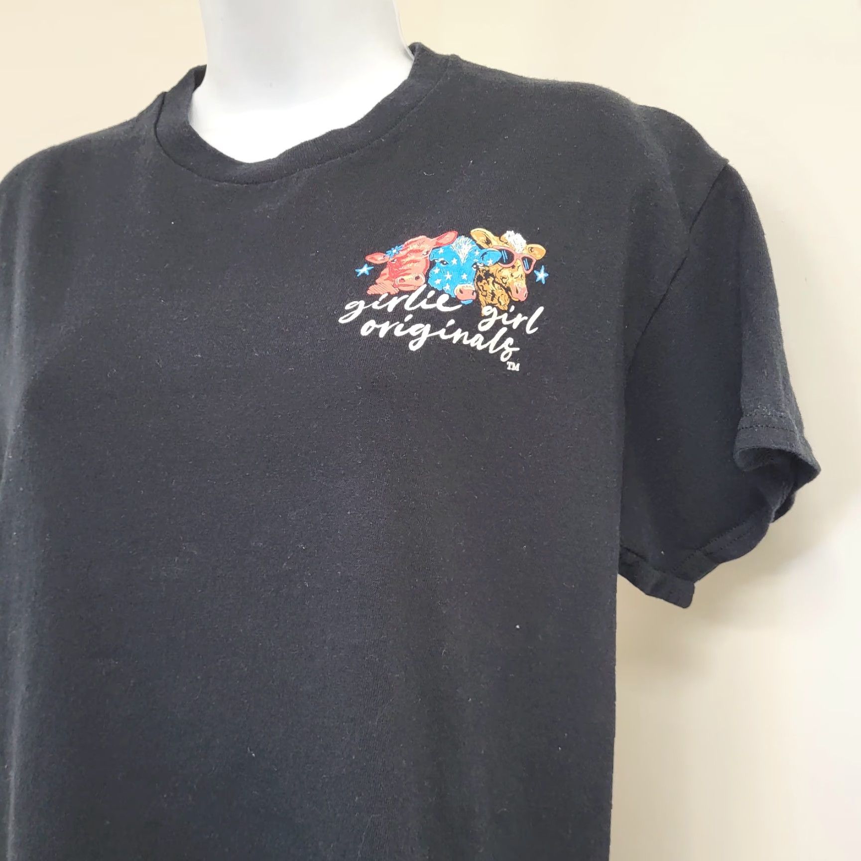 Vintage **Girlie Girl Originals Women's Size Med Black Barn USA Cows T-Shirt** User: **Girlie Girl Originals Women's Size Med Black Barn USA Cows T-Shirt** Size M / US 6-8 / IT 42-44 - 3 Thumbnail