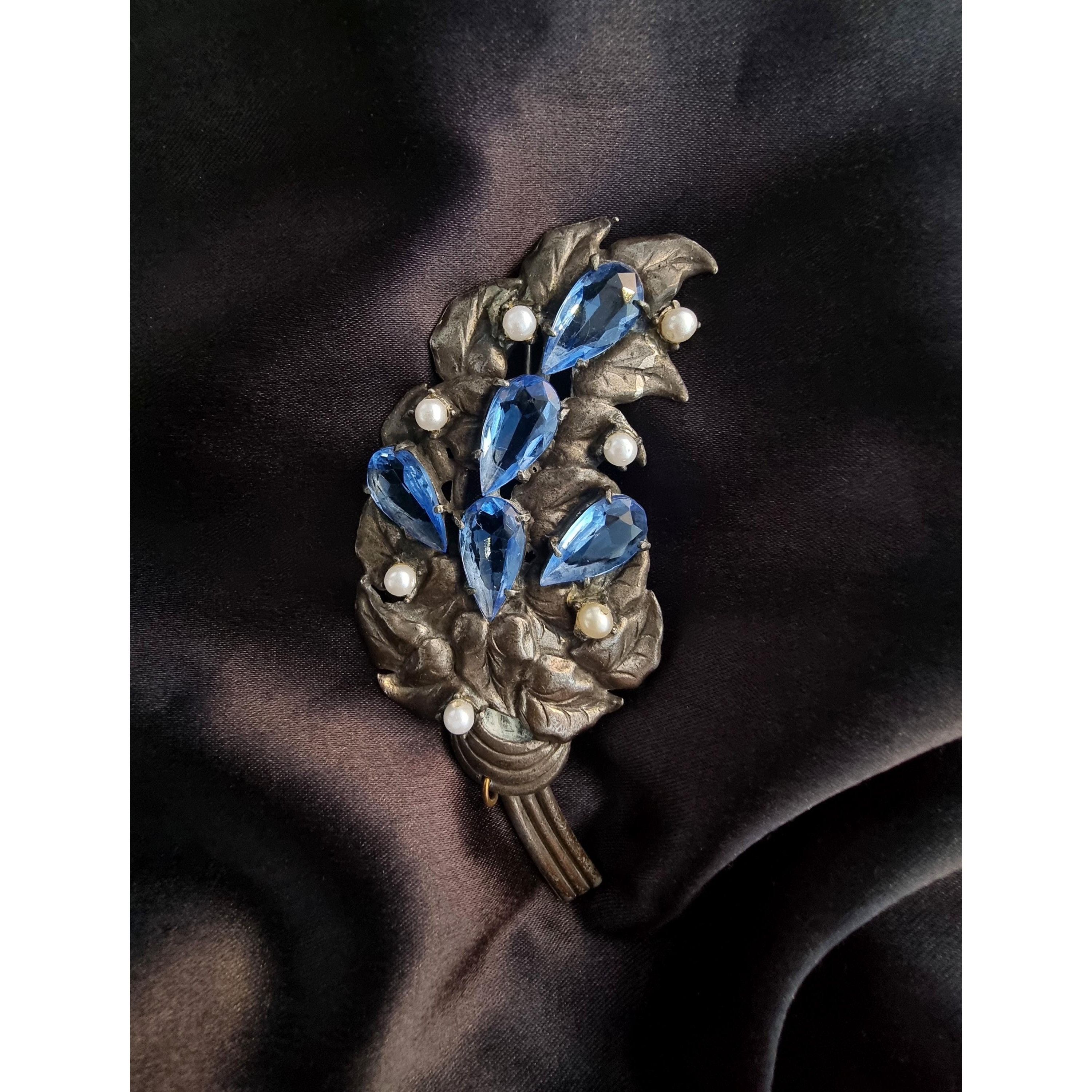 Other Rare Find Vintage 1930-1940s Blue Rhinestones Silver Metal T Size ONE SIZE - 6 Thumbnail
