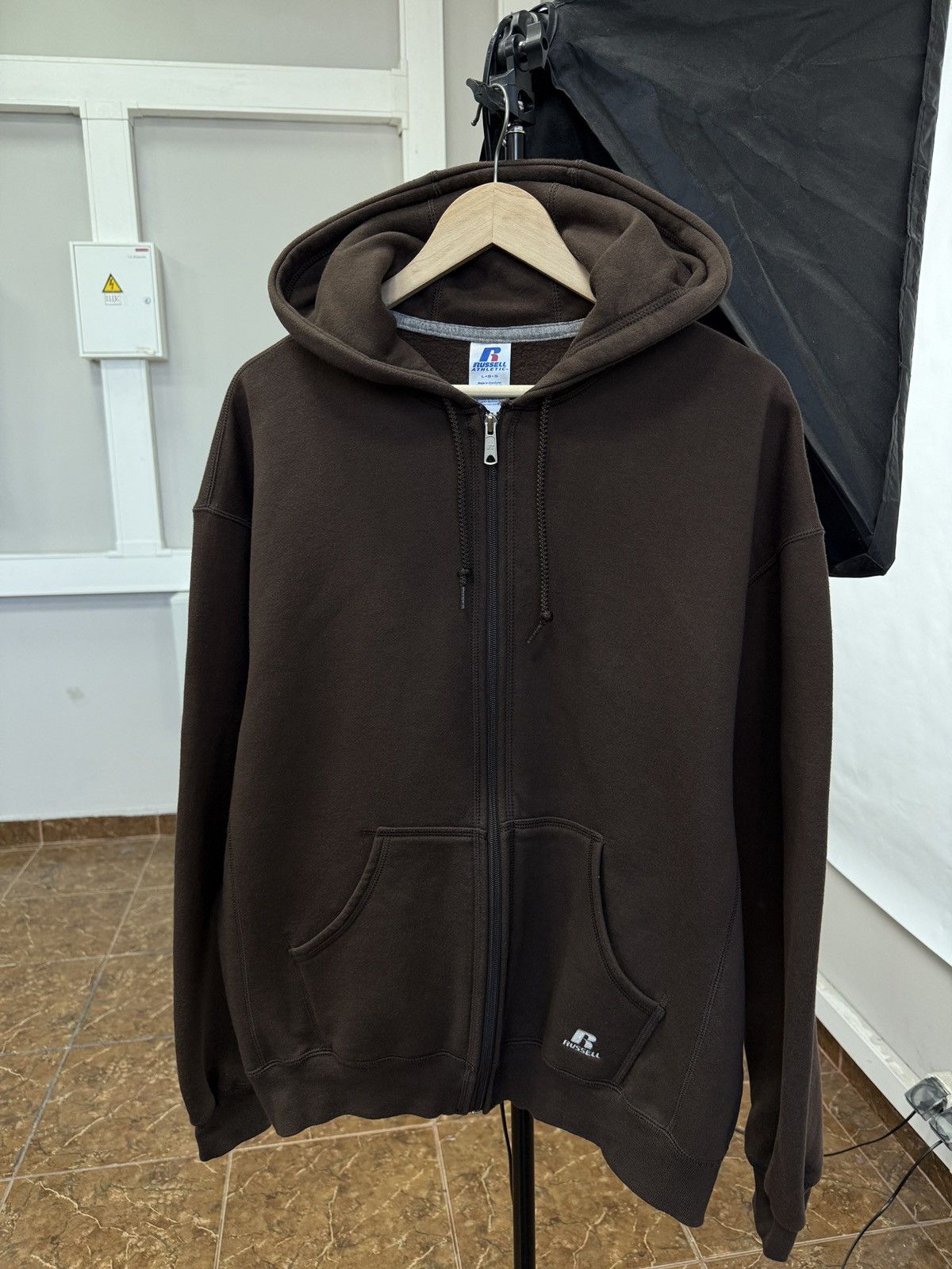 Russell Athletic 🇺🇸 Vintage 90s Russell Athletic Brown Hoodie Rare Retro Size US L / EU 52-54 / 3 - 1 Thumbnail