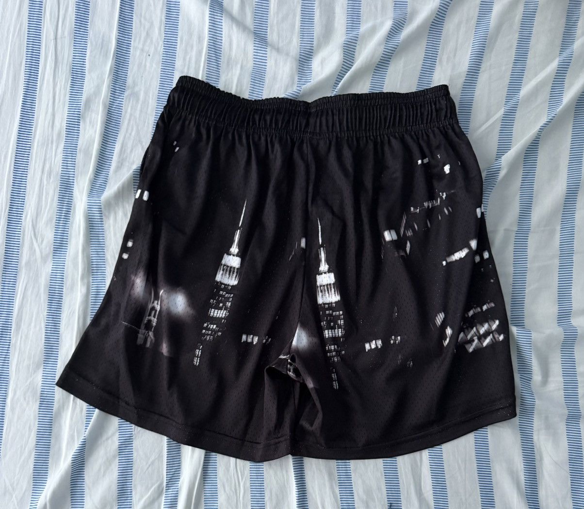 Eric Emanuel Eric Emanuel EE Basic NYC Skyline Shorts Black Size(M) Size US 32 / EU 48 - 2 Thumbnail