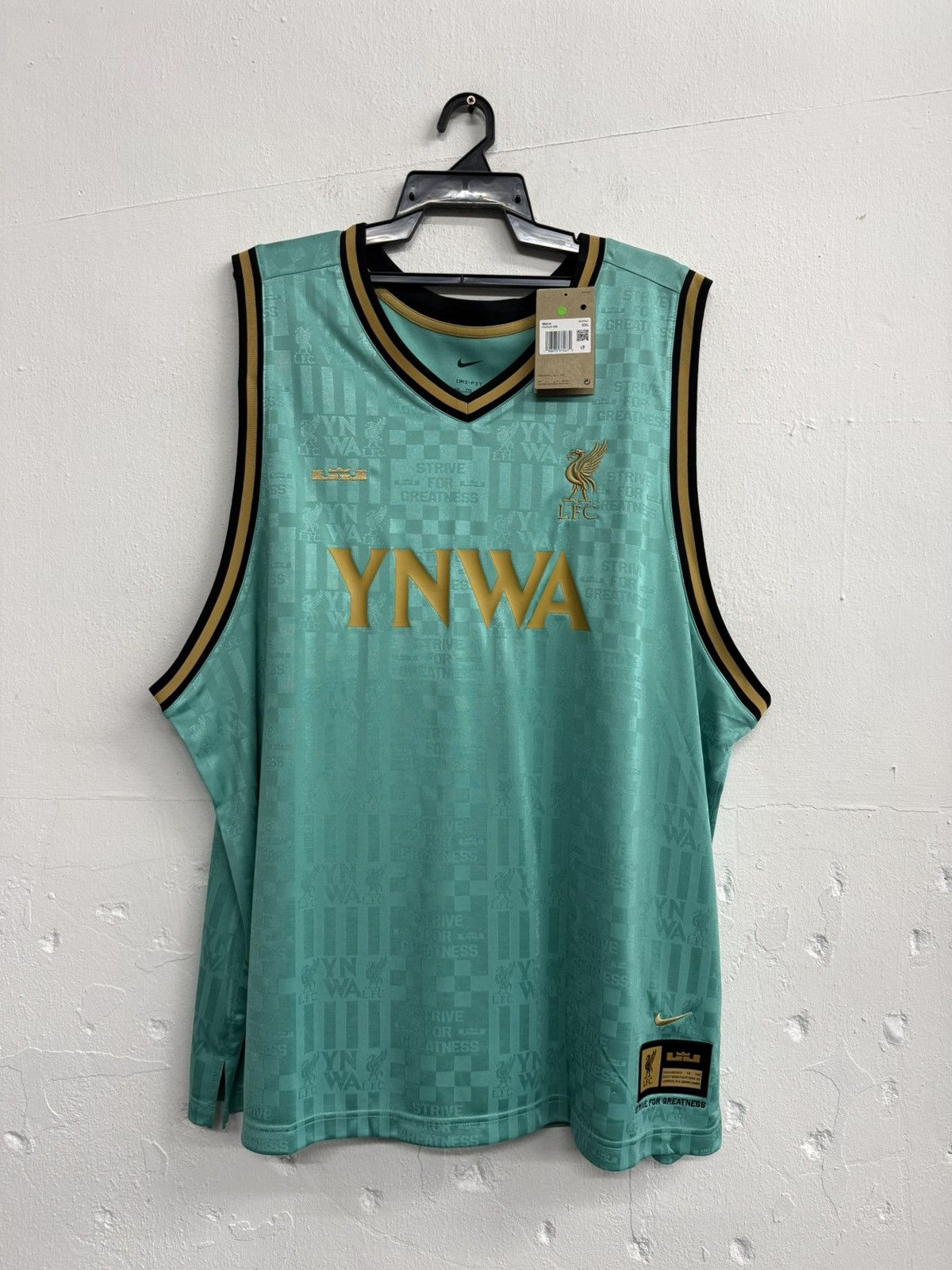 Nike BNWT 2022/2023 Nike LEBRON x LFC Jersey Size US XXL / EU 58 / 5 - 1 Thumbnail