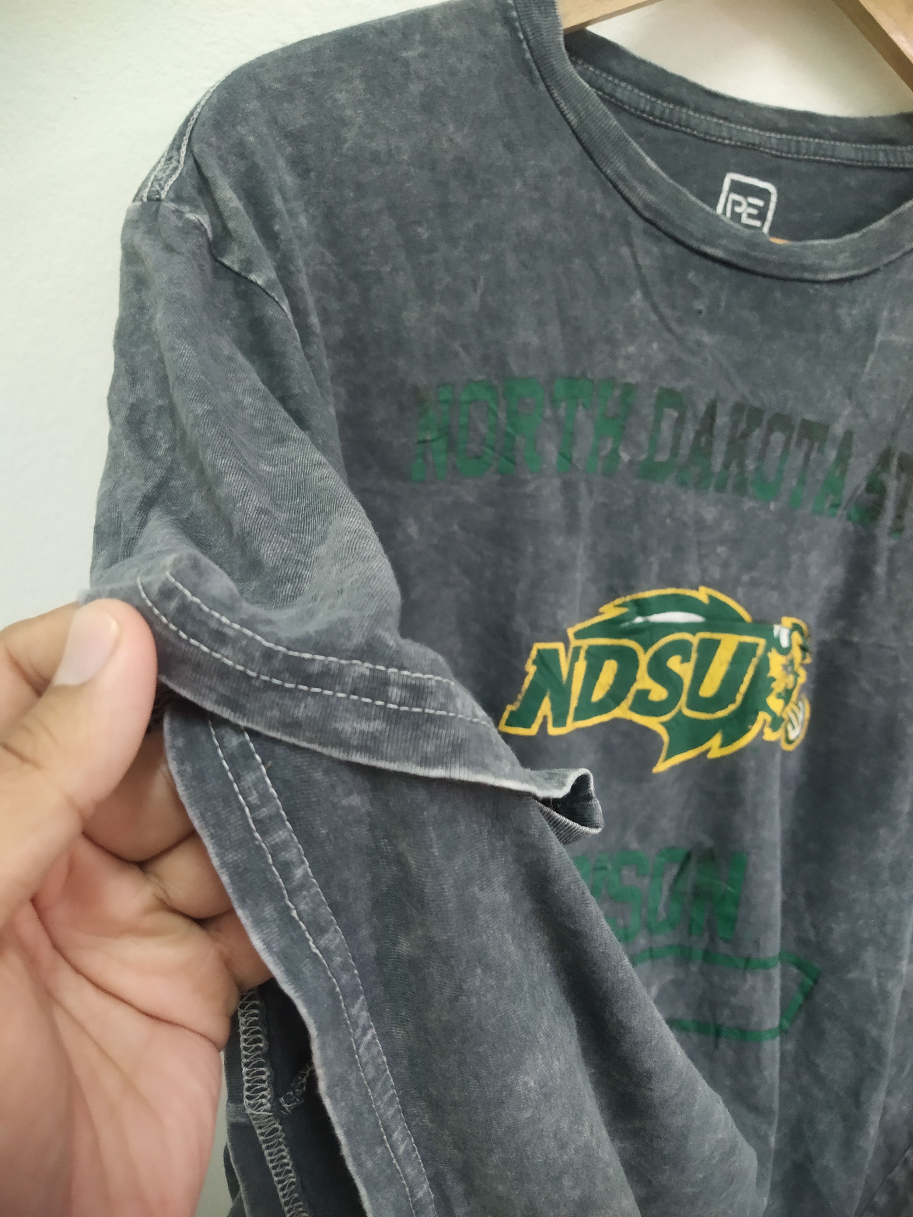 Other North Dakota State Bison NBA Vintage Size US XL / EU 56 / 4 - 3 Thumbnail