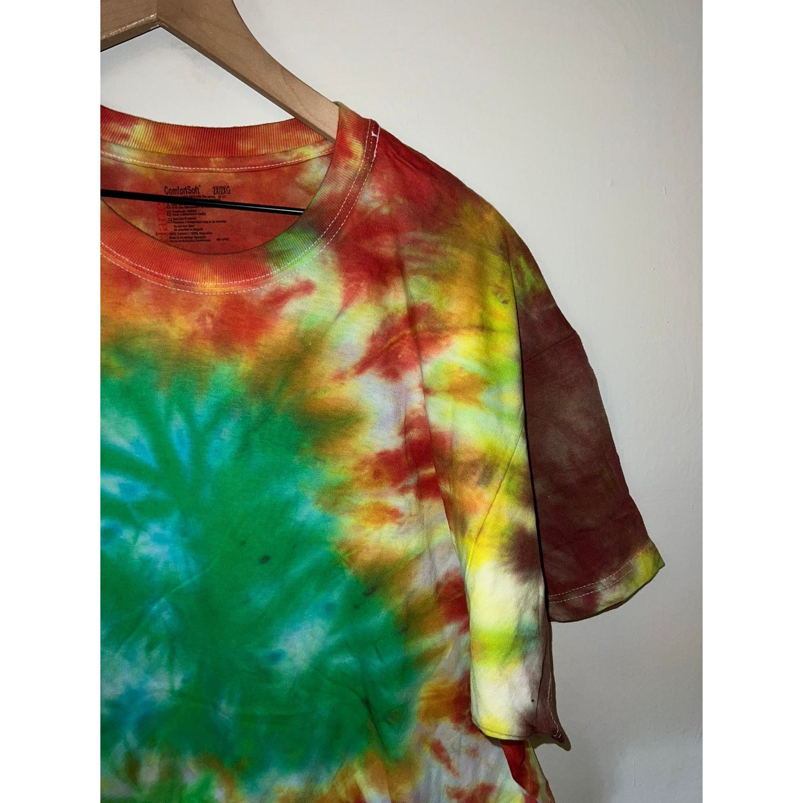 Hanes Hanes Comfort Soft Tie Dye Shirt Red Green Tee 2000s 2XL Size US XXL / EU 58 / 5 - 5 Thumbnail
