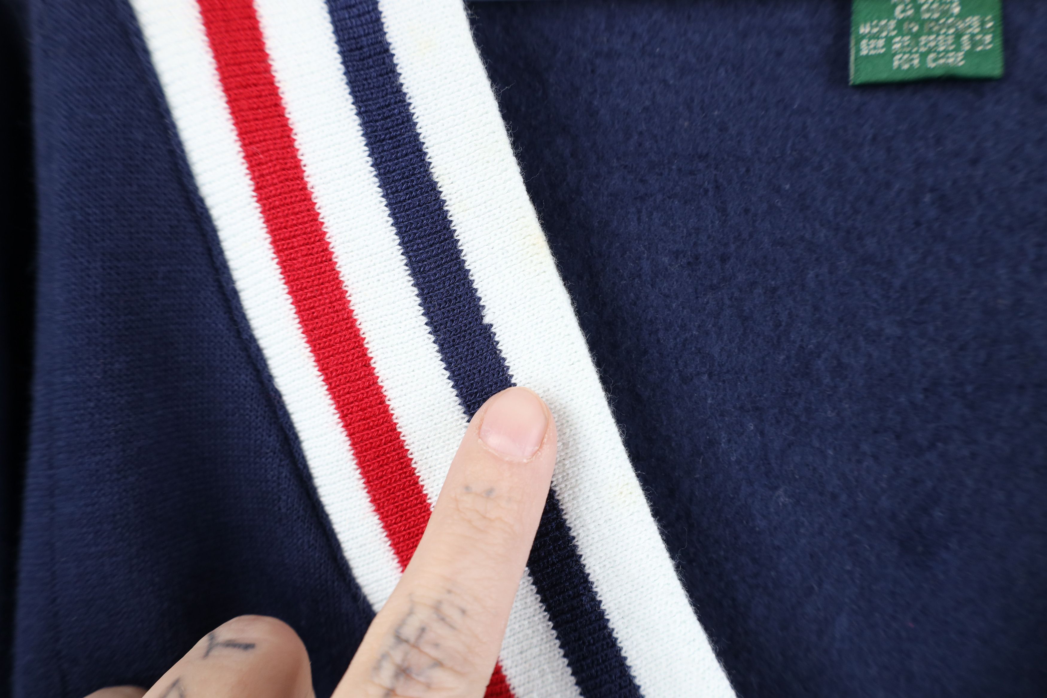 Vintage Vintage 90s Dapper Faded Striped V-Neck Sweatshirt Navy Blue Size US M / EU 48-50 / 2 - 6 Thumbnail