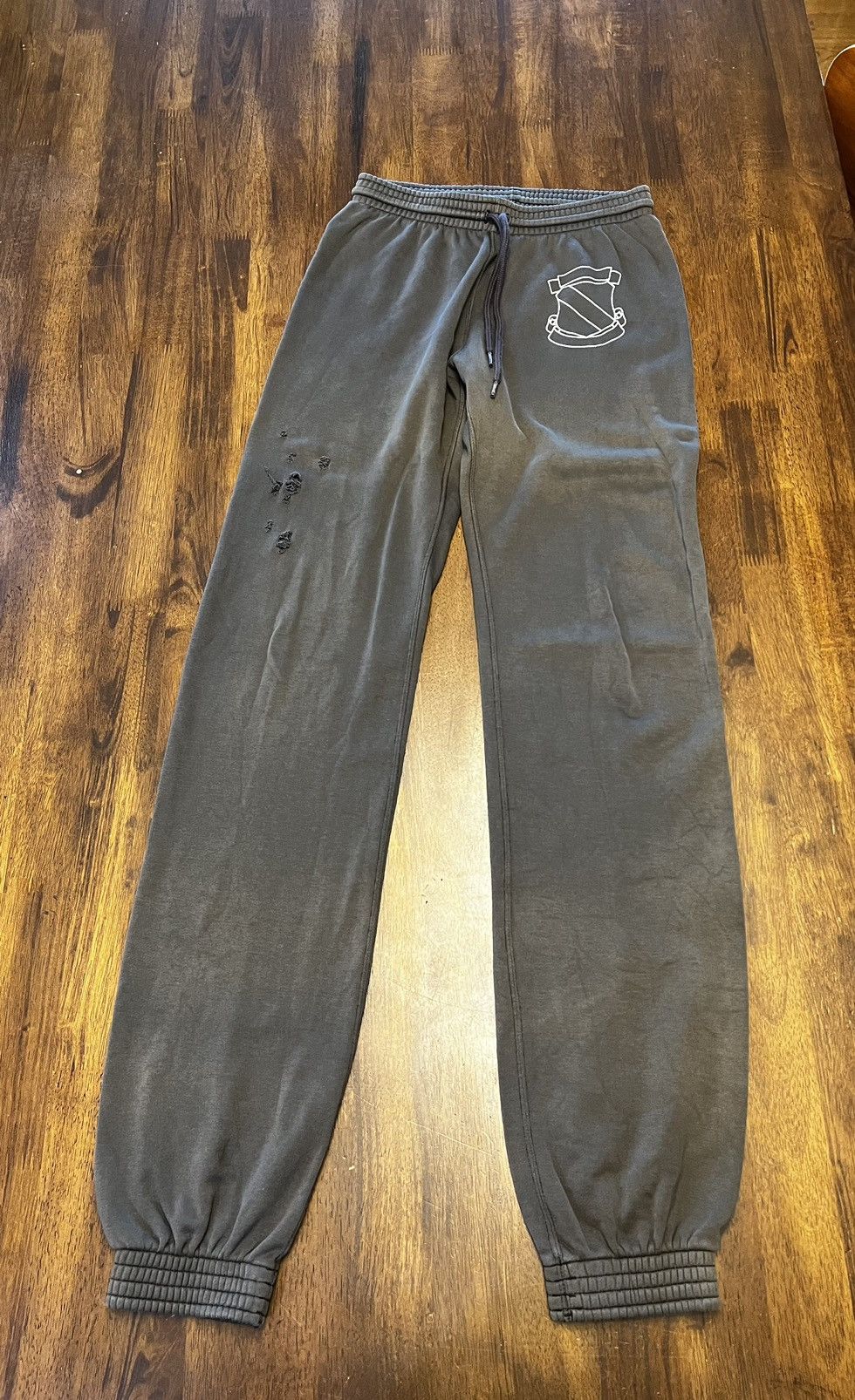 image of Number N Ine Number (N)Ine Aw01 Shield Emblem Sweatpants in Brown, Men's (Size 26)