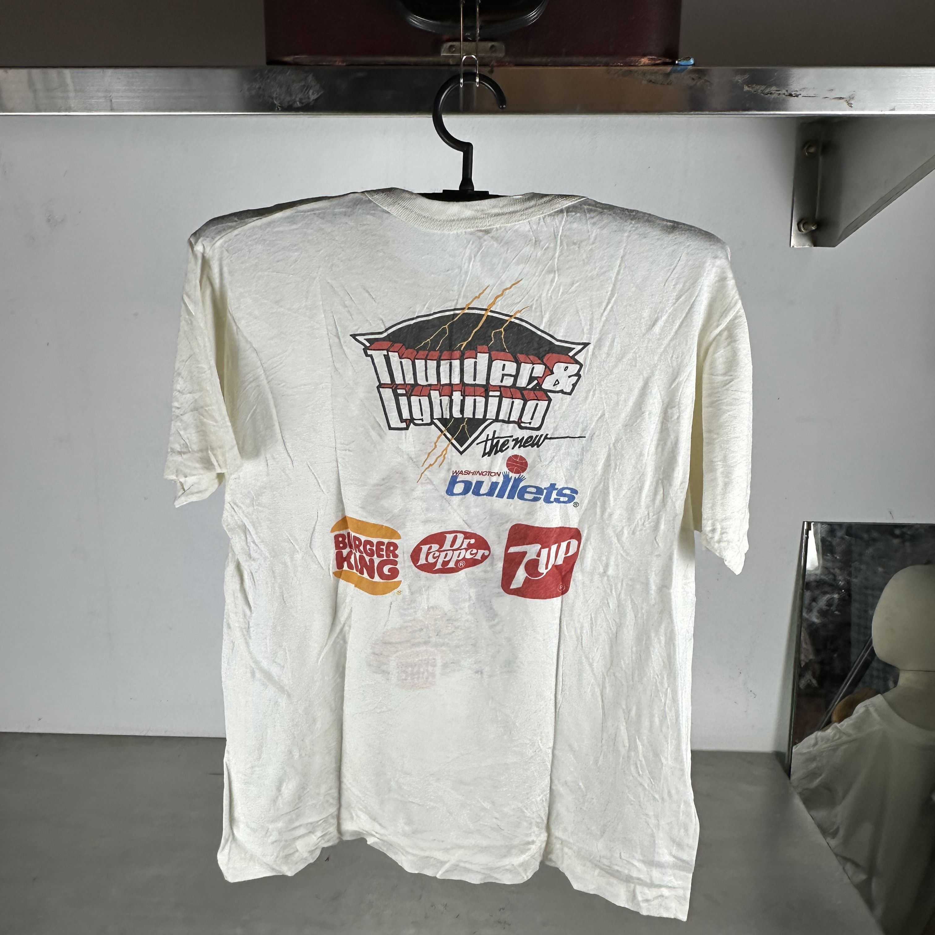 Vintage 80s Washington Bullets The Beef Brothers NBA Burger King Tee Size US M / EU 48-50 / 2 - 3 Thumbnail