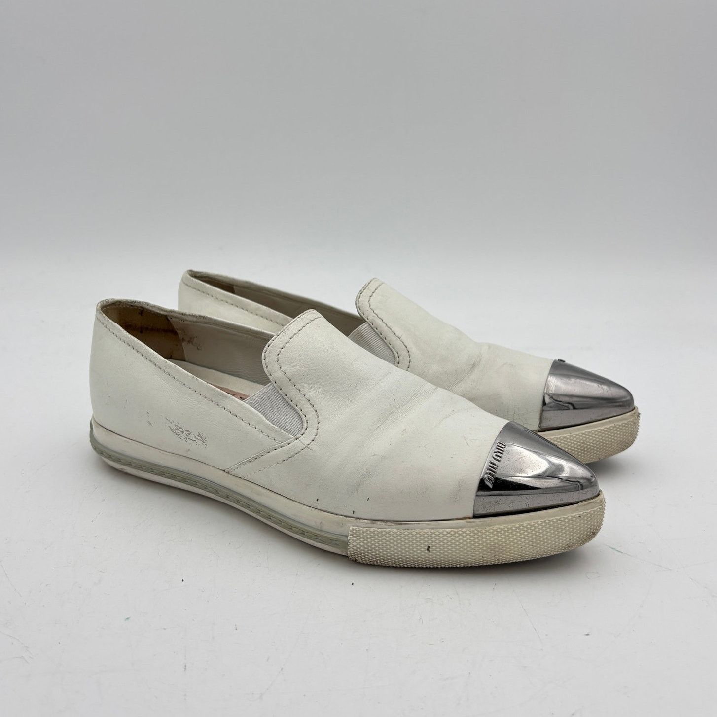 Miu Miu Miu Miu Leather Metal Point Cap Toe Slip On Shoes 35.5 / 5.5 Size US 5.5 / IT 35.5 - 1 Thumbnail