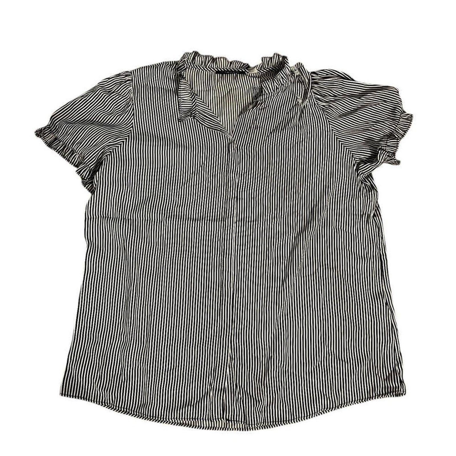 Elie Tahari Tahari satin feel blouse size large Size L / US 10 / IT 46 - 1 Thumbnail
