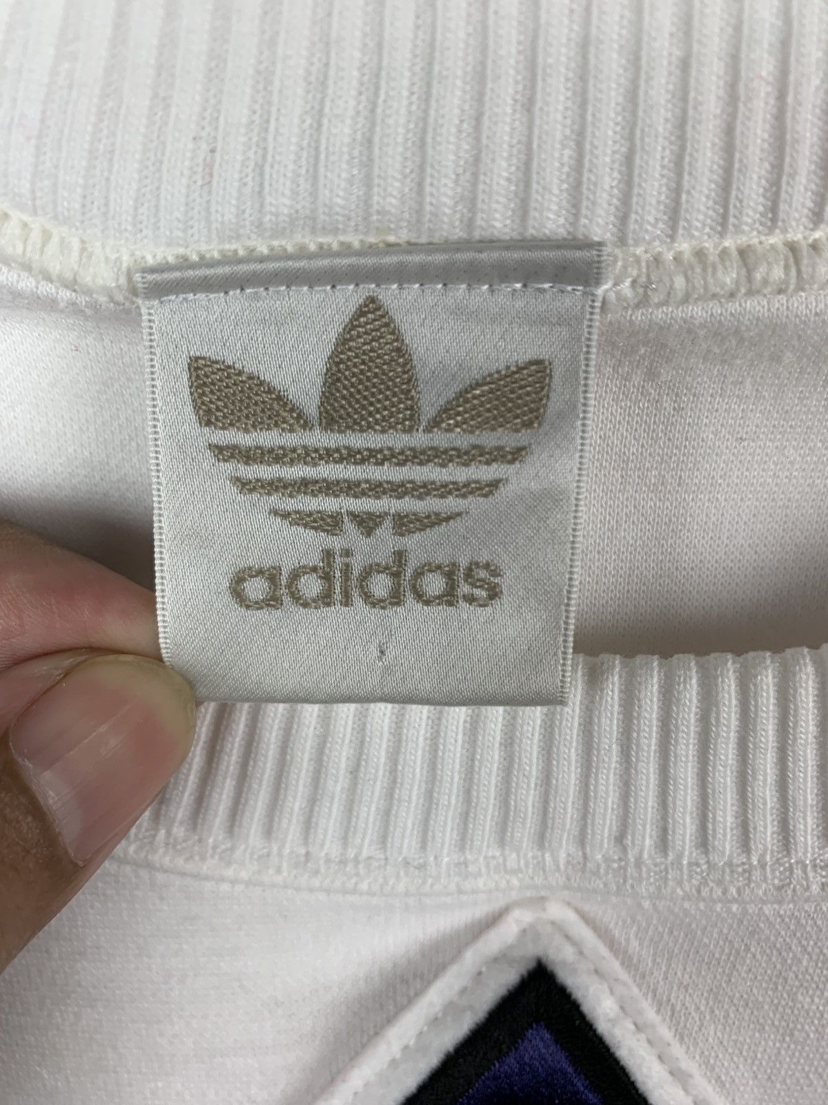 Adidas Adidas Biglogo Spellout Sweatshirt White Red Colours Size US M / EU 48-50 / 2 - 4 Thumbnail