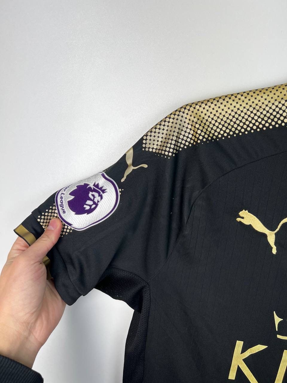 Other Leicester City Puma Dad Jersey t-shirts size M Size US M / EU 48-50 / 2 - 8 Thumbnail