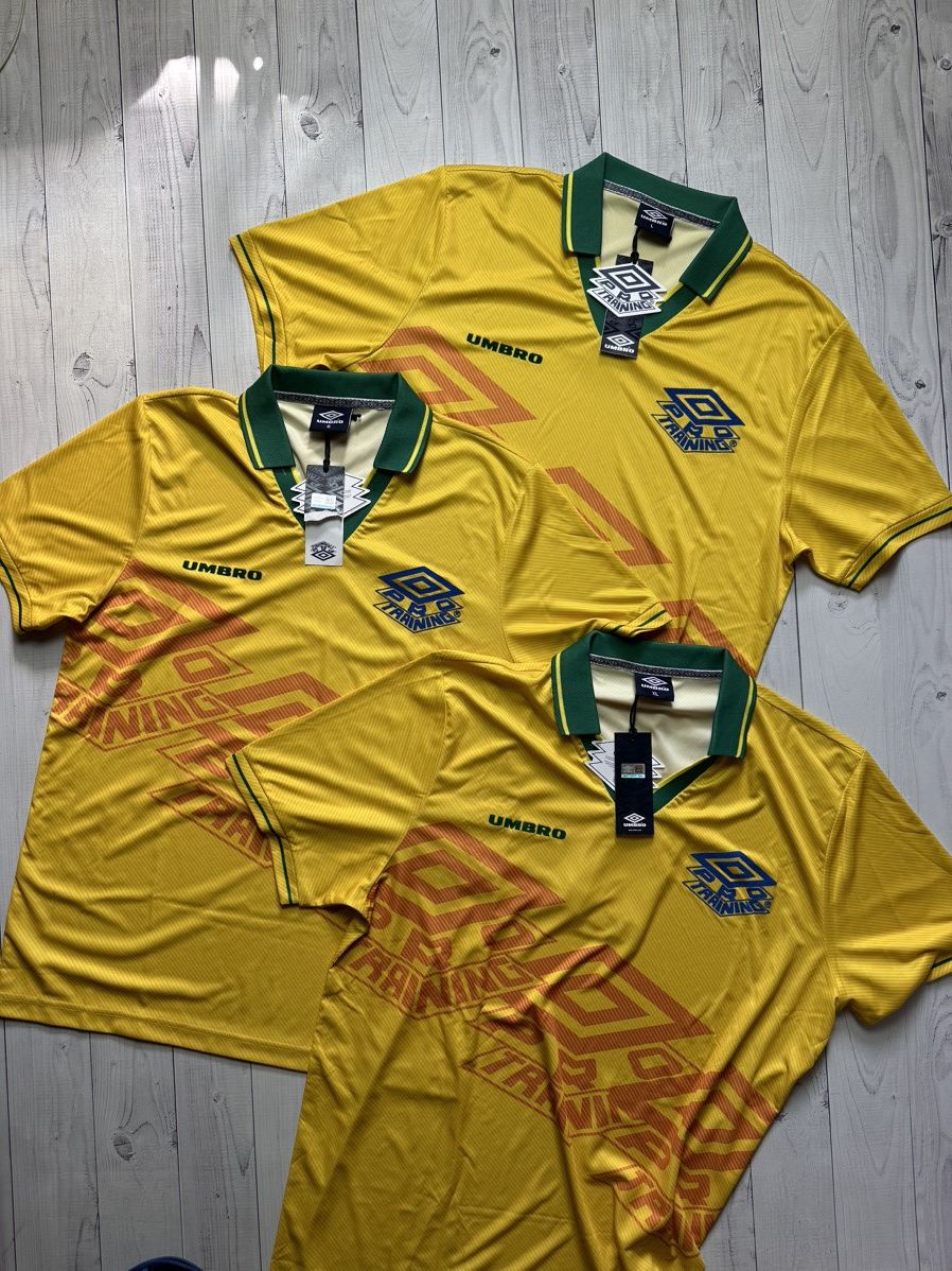 Vintage Umbro pro training yellow Brazil rare polo big logo