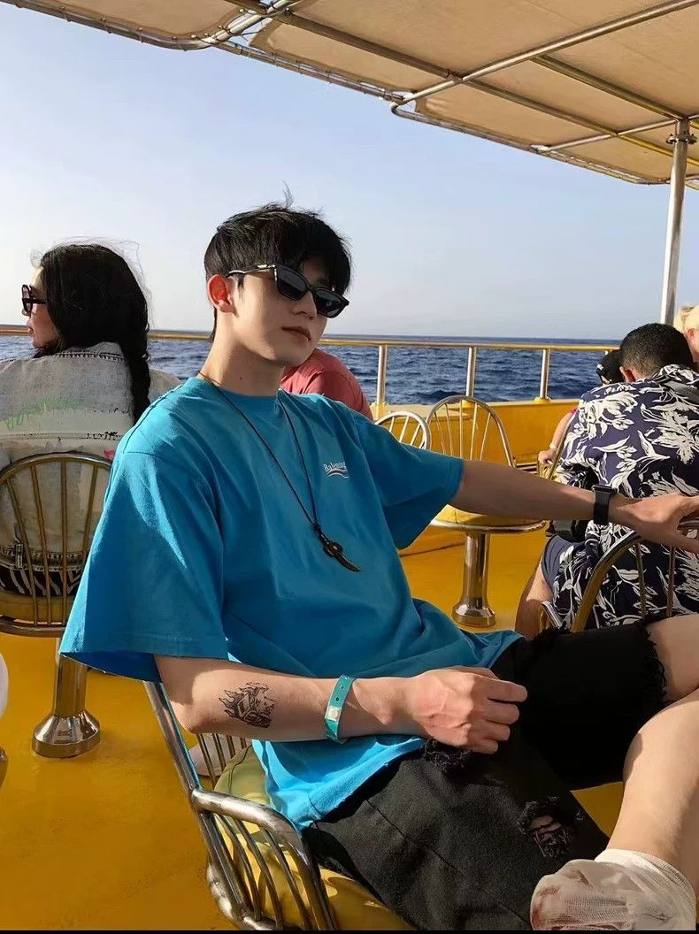Balenciaga Balenciaga Do Old Destruction Blue Cola Waves logo short s Size US L / EU 52-54 / 3 - 8 Thumbnail