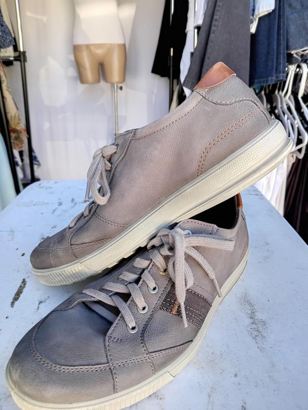 Designer Stylish Gray Casual Sneakers Size US 10.5 / EU 43-44 - 1 Thumbnail