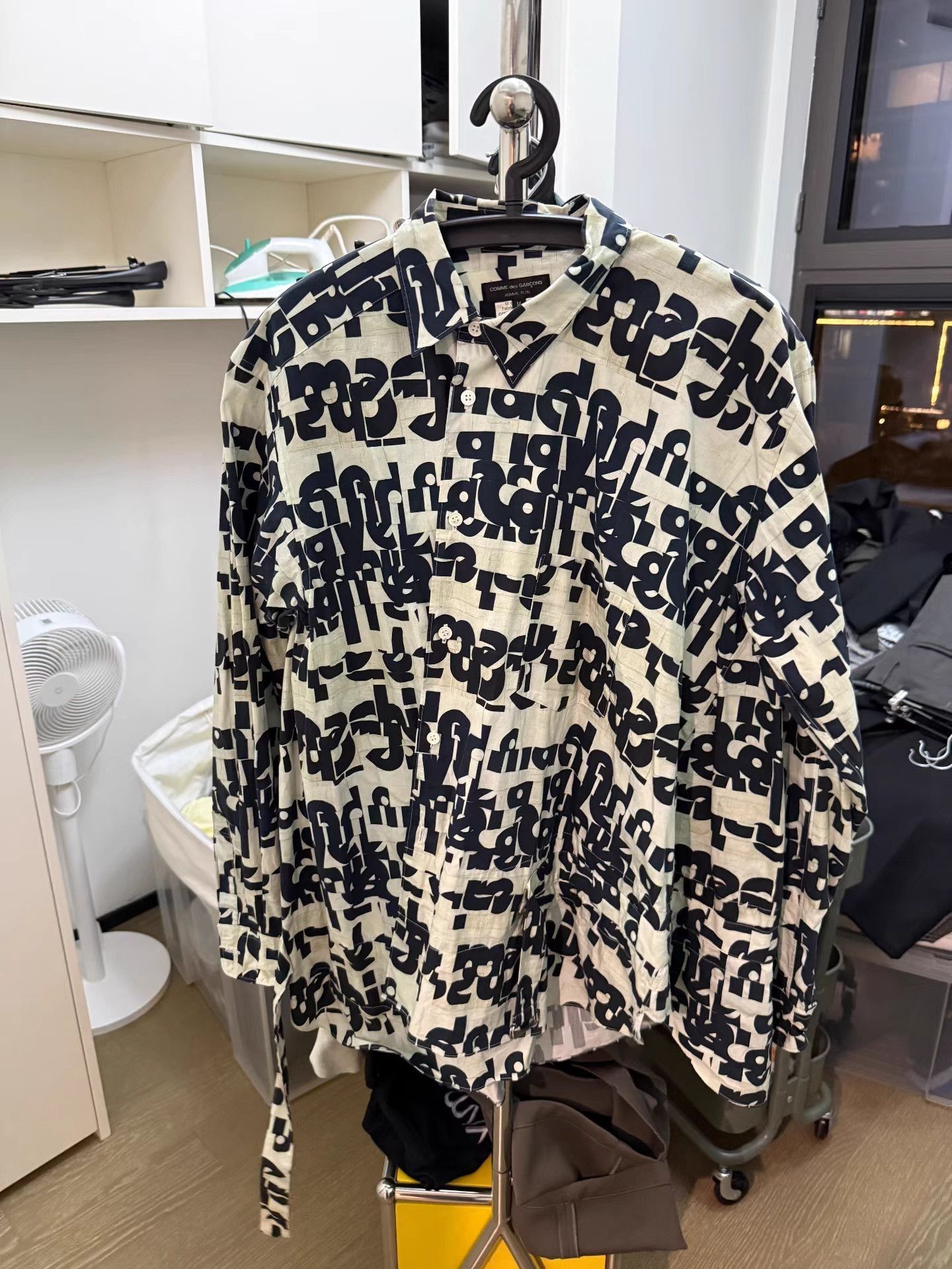 Comme des Garcons White Abstract Pattern Long Sleeve Button-Up Shirt Size US M / EU 48-50 / 2 - 1 Thumbnail