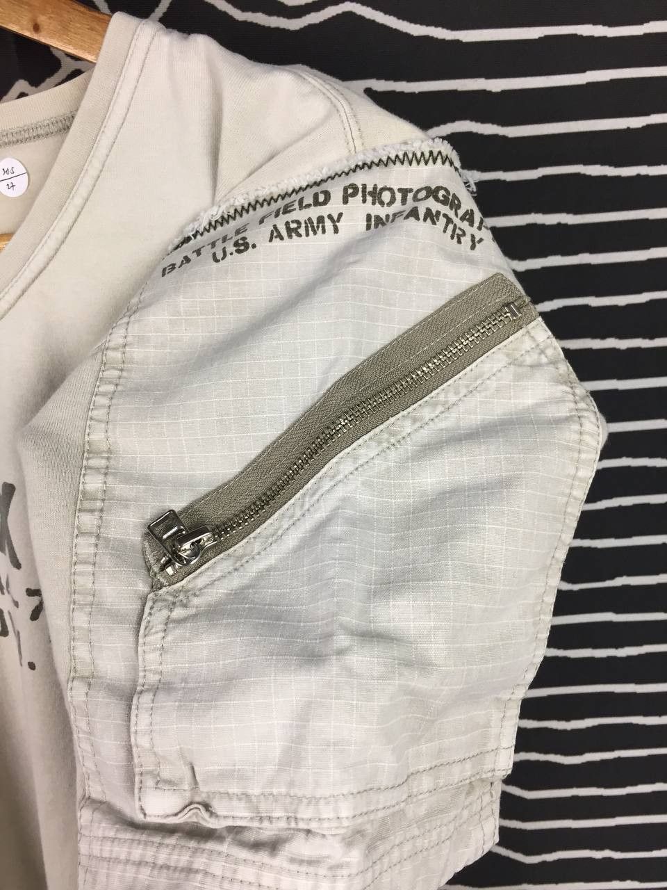 Avirex Vtg Avirex Signal Corps U.S. Army Military Aesthetic Tee Size US L / EU 52-54 / 3 - 10 Thumbnail