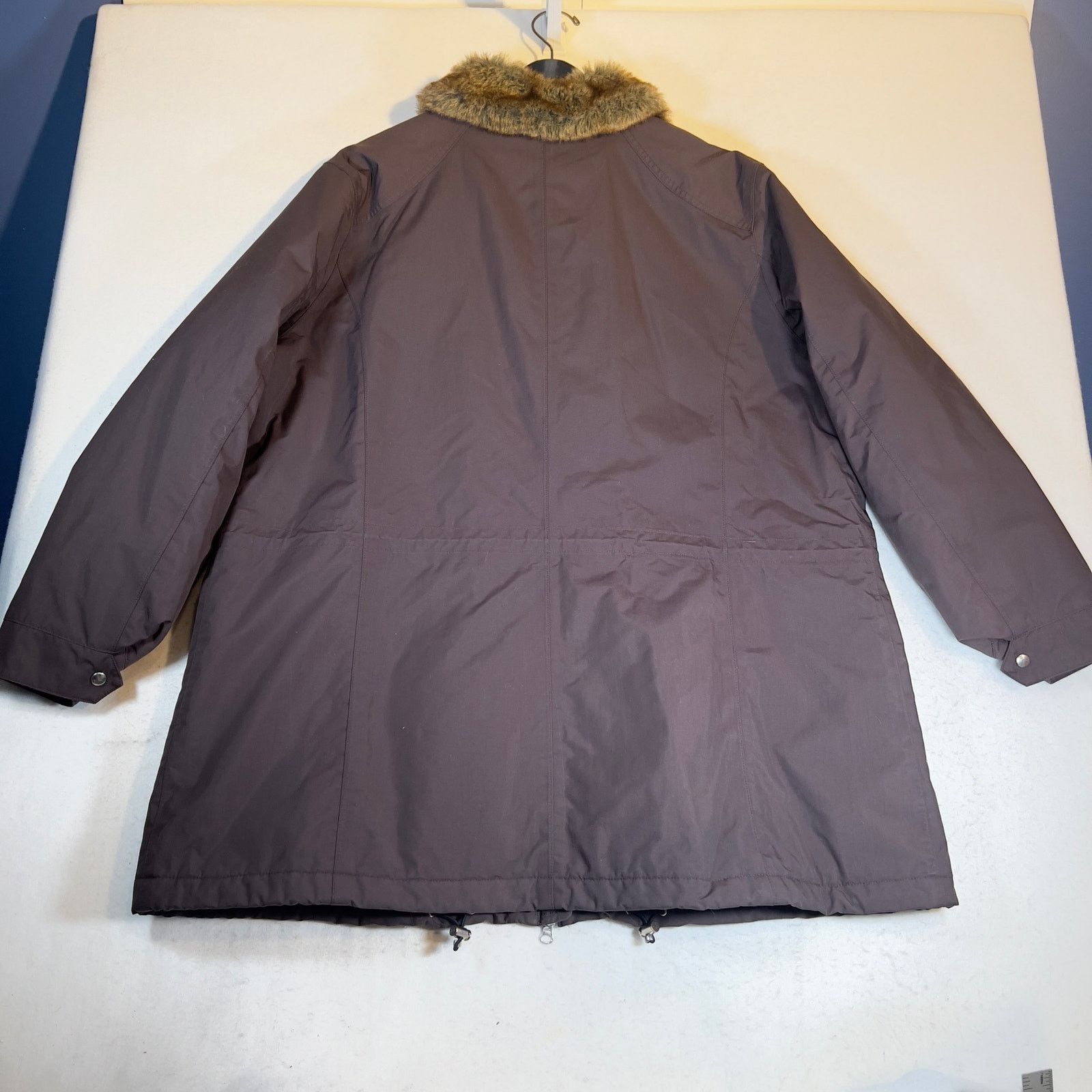 Lands' End Lands' End Faux Fur Coat Woman 2X 20W-22W Brown Quilt Lining Size XXL / US 16-18 / IT 52-54 - 4 Thumbnail
