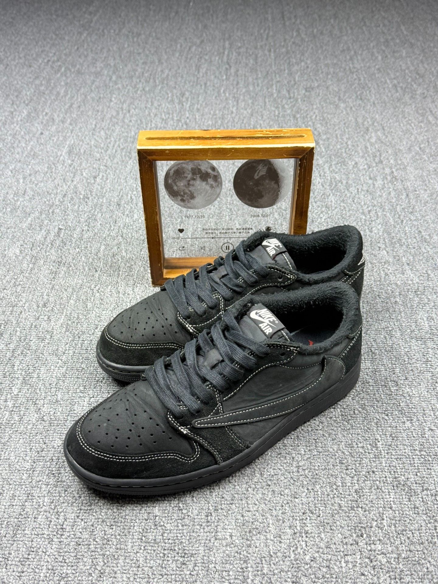 Nike Nike AJ1 Black Lowtop Sneakers 10 Men Size US 10 / EU 43 - 1 Thumbnail