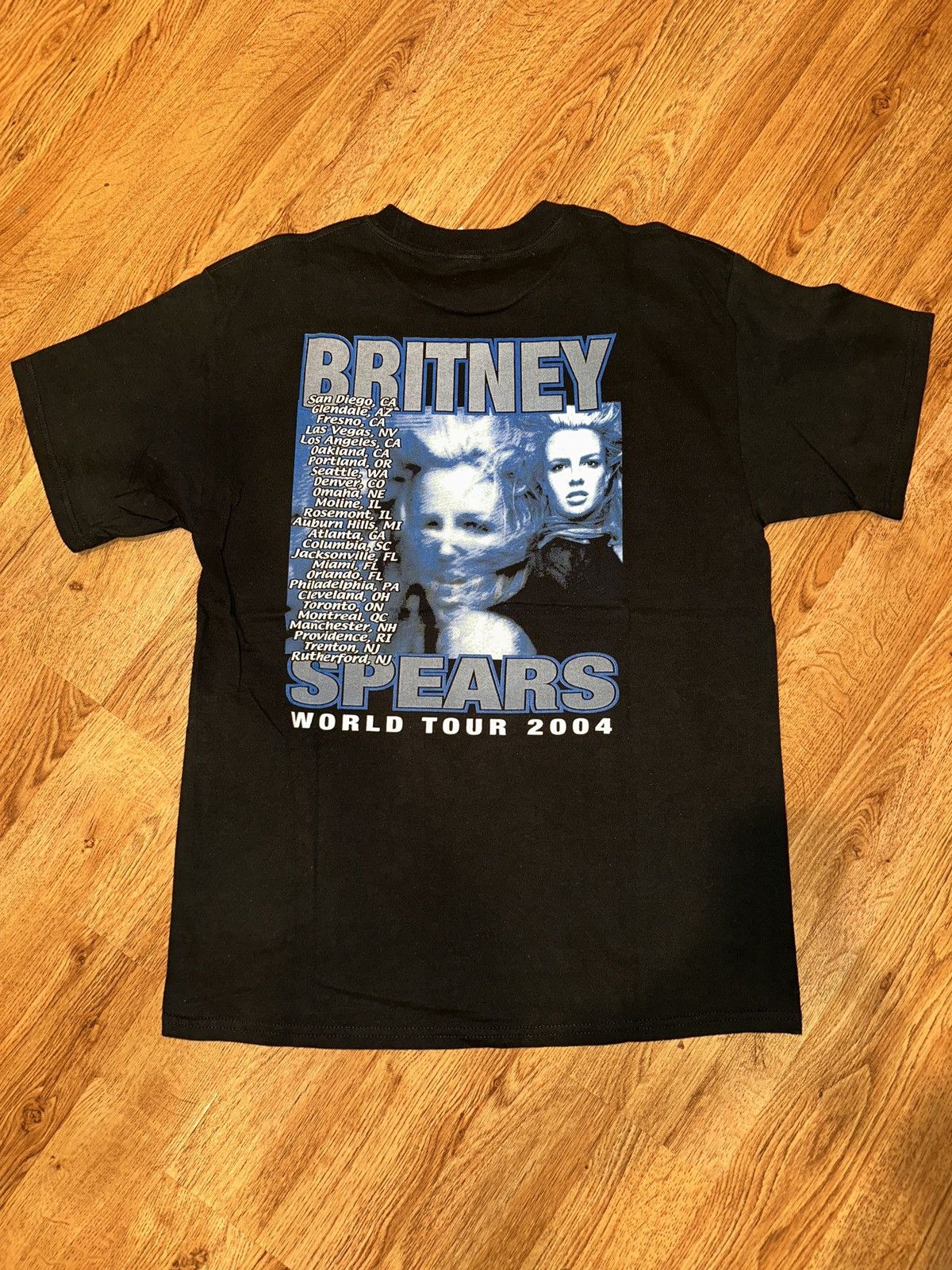 Rap Tees × Vintage Y2K VTG 2004 BRITNEY SPEARS World Tour Rap Style Tee LARGE Size US L / EU 52-54 / 3 - 4 Thumbnail