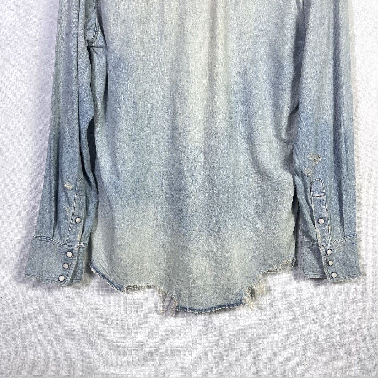 Japanese Brand × Wrangler Wrangler x Azul Distressed Design Denim Pearl Snap Shirt Size US L / EU 52-54 / 3 - 8 Thumbnail