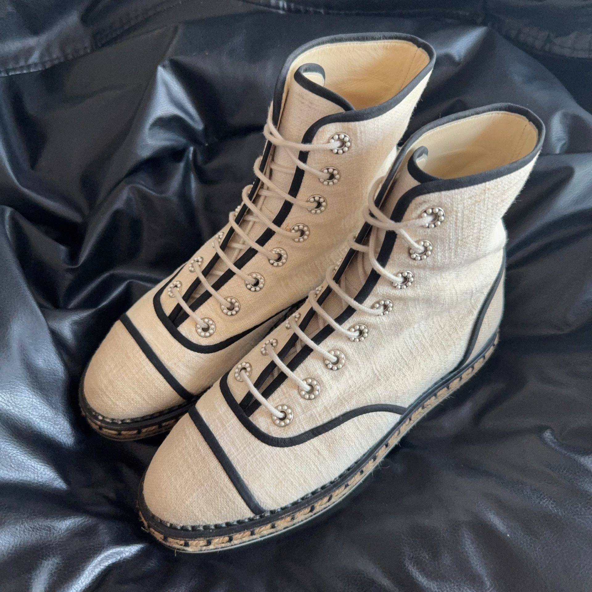 Chanel Chanel Knit Hitop Sneakers 38.5 Women Size US 7.5 / IT 37.5 - 1 Thumbnail