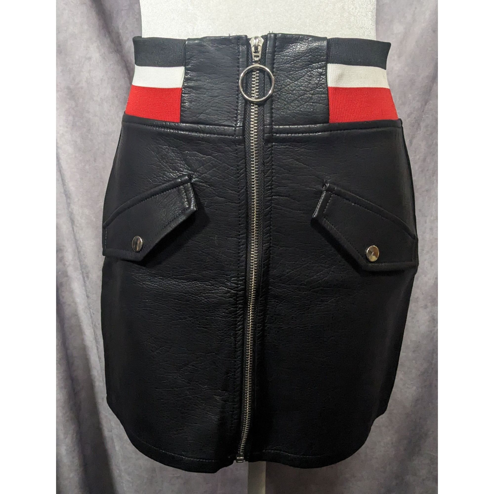 Other Signature8 Sporty Faux Leather Mini Skirt Size Small Size 28" / US 6 / IT 42 - 8 Thumbnail