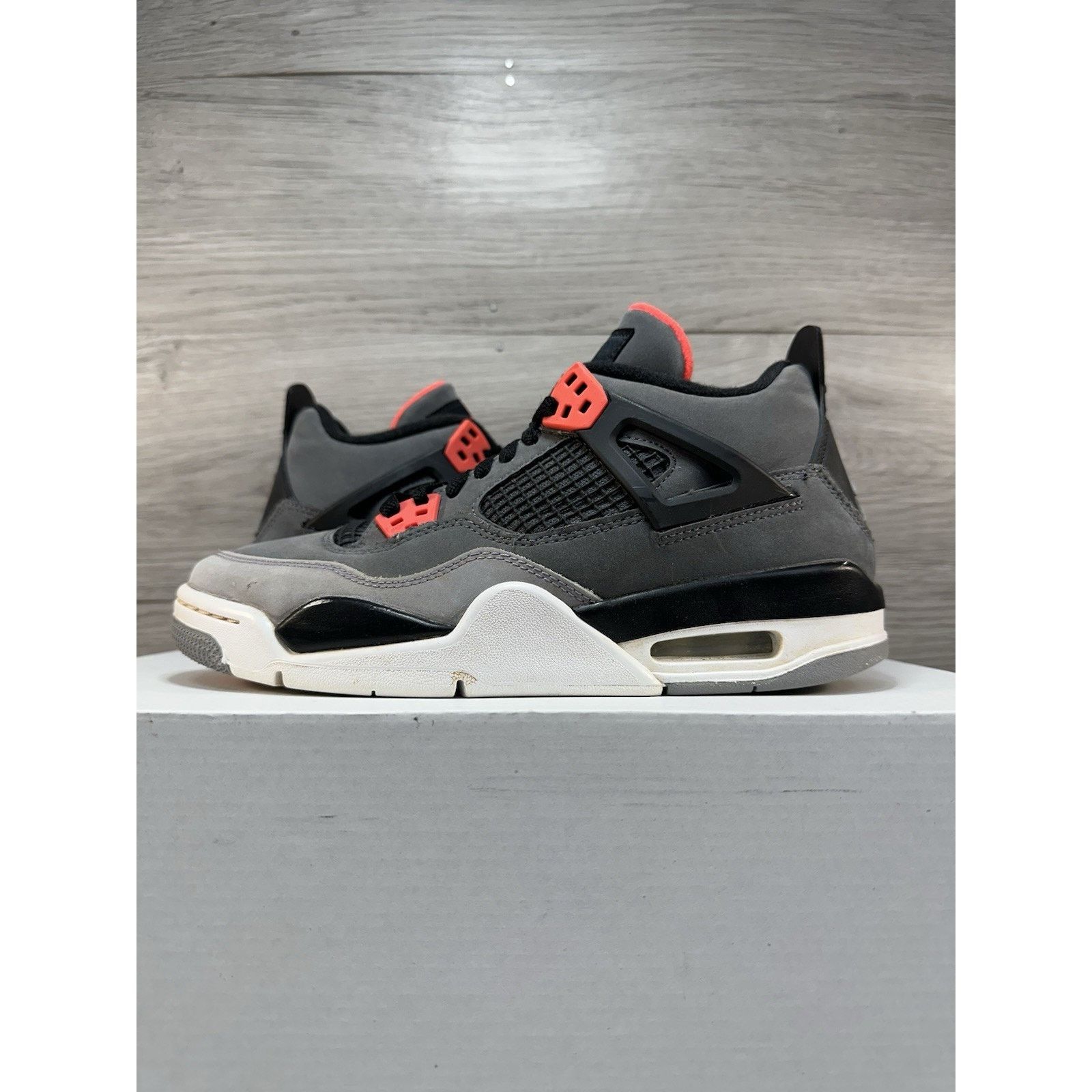 Jordan Brand Jordan 4 Retro Infrared GS - Size 6.5y Size US 6.5 / EU 39-40 - 1 Thumbnail