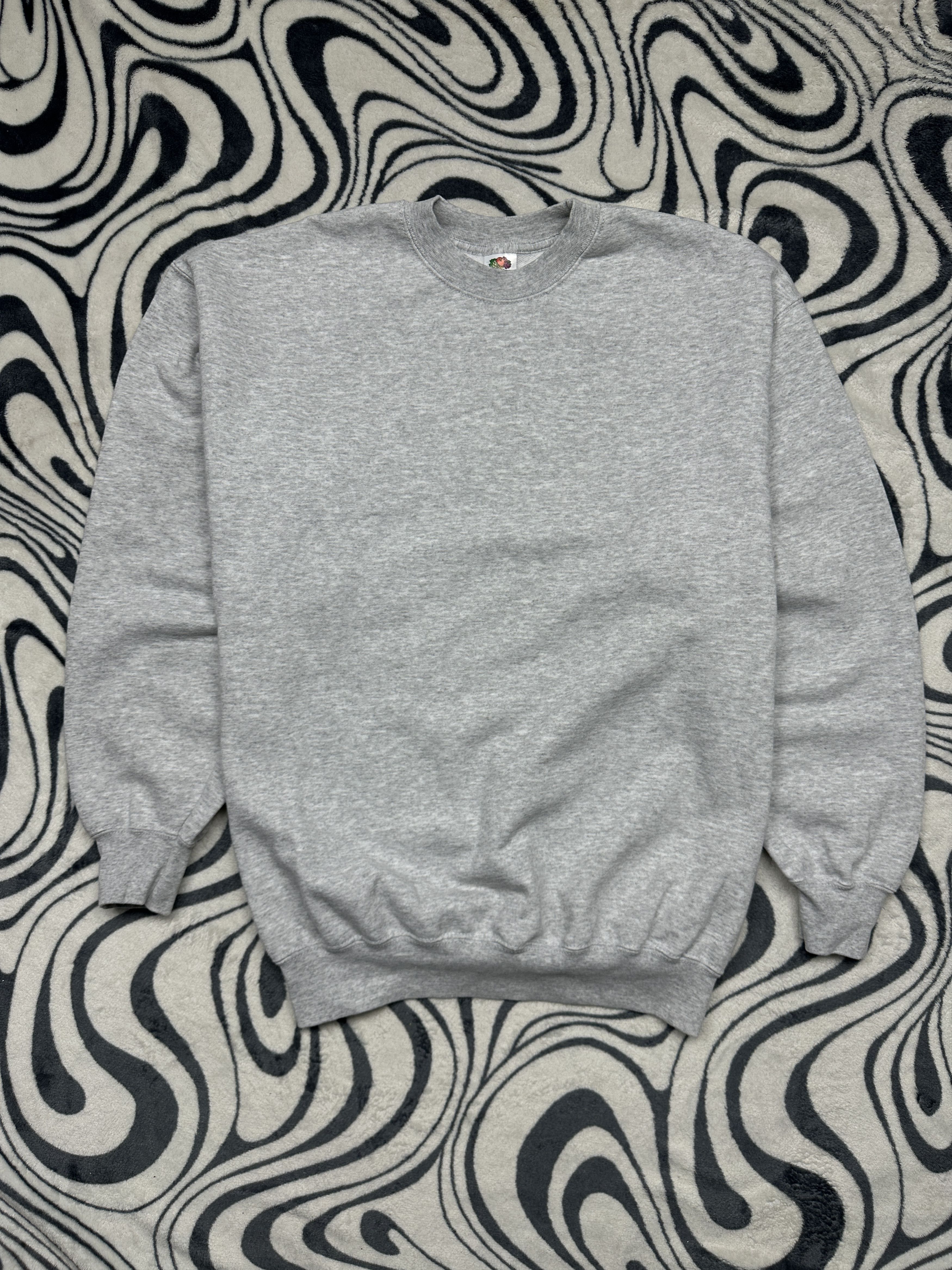Fruit Of The Loom Fruit Of The Loom Vintage Blank Basic Crew Neck Sweatshirt Size US XL / EU 56 / 4 - 1 Thumbnail