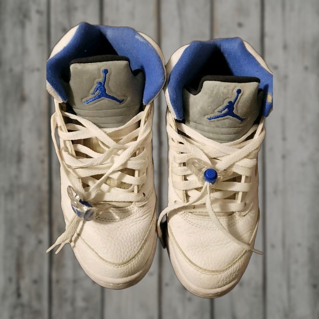 Jordan Brand Air Jordan 5 Retro Stealth Sneakers Men 5.5 White Stealth 2006 Jordan Air Jordan Sneaker Mens 2006 Stealth White/Sport Royal-Stealth Size US 6 / EU 39 - 1 Thumbnail