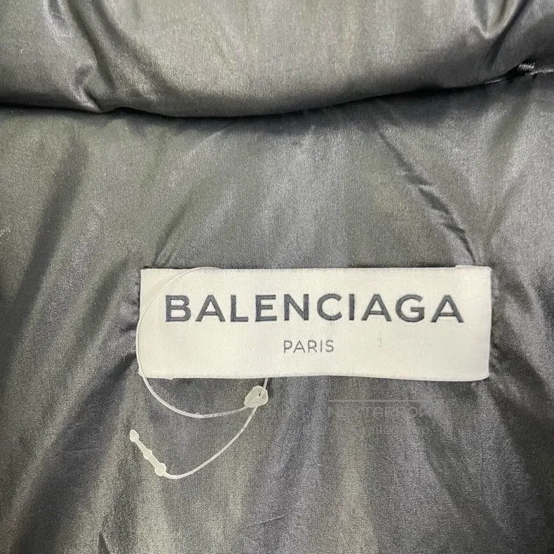 Balenciaga Balenciaga Chest logo letter down jacket Size XS / US 0-2 / IT 36-38 - 4 Thumbnail