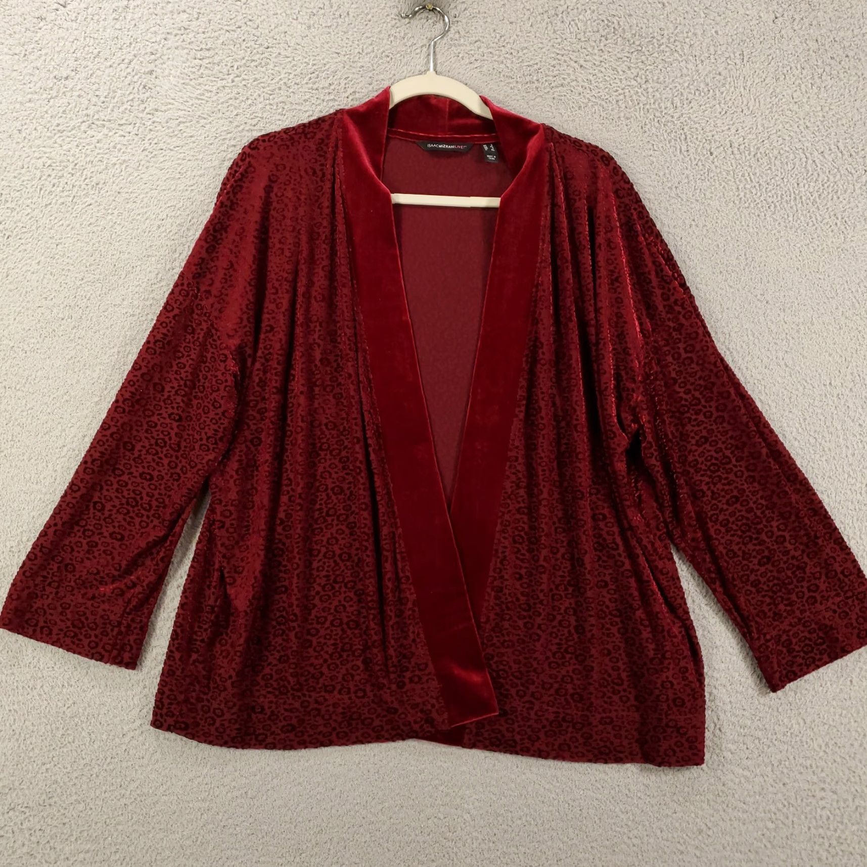 Isaac Mizrahi Womens Velvet Cardigan Size Large Burgundy Animal Print Open Front Soft Comfort Size L / US 10 / IT 46 - 3 Thumbnail