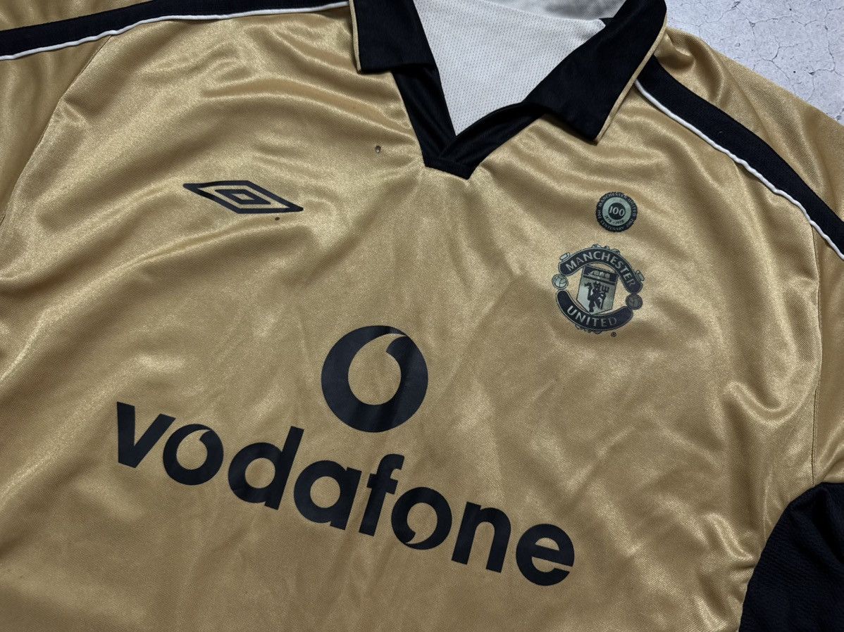 Umbro Umbro Manchester United 2001/2002 Reversible Soccer Jersey Size US XL / EU 56 / 4 - 5 Thumbnail