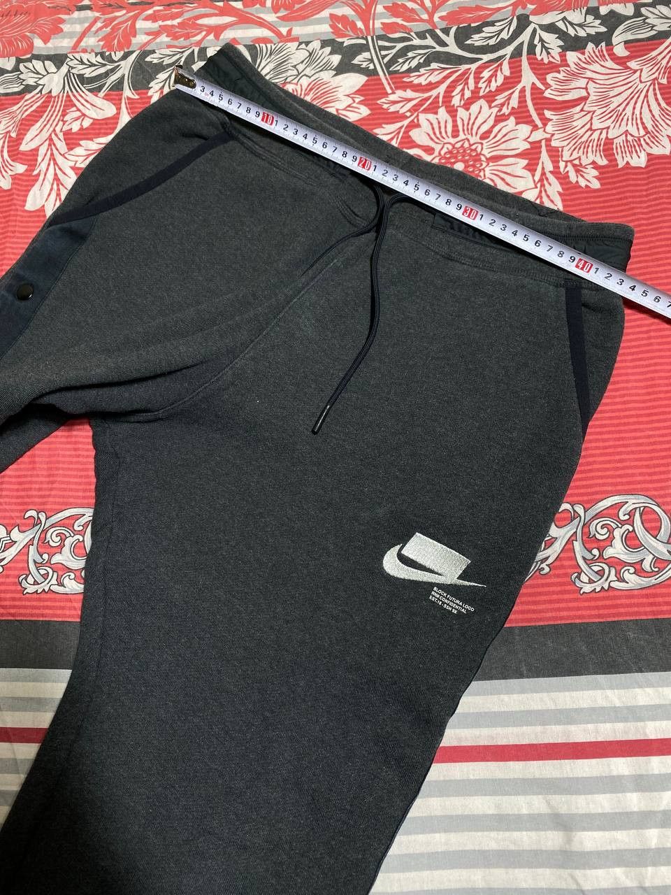 Nike Vintage Nike Swoosh Cotton Baggy Trackpants Y2K rap fit Size US 32 / EU 48 - 18 Thumbnail