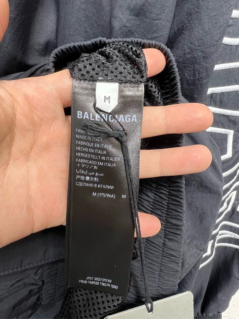 Balenciaga Balenciaga Side sleeve letter logo hollow embroidery jacke Size US M / EU 48-50 / 2 - 4 Thumbnail