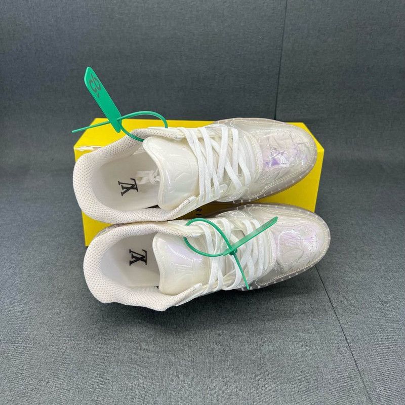 Louis Vuitton Louis Vuitton Trainer Monogram Crystal Lowtop Sneakers - Size US 8 / EU 41 - 9 Thumbnail