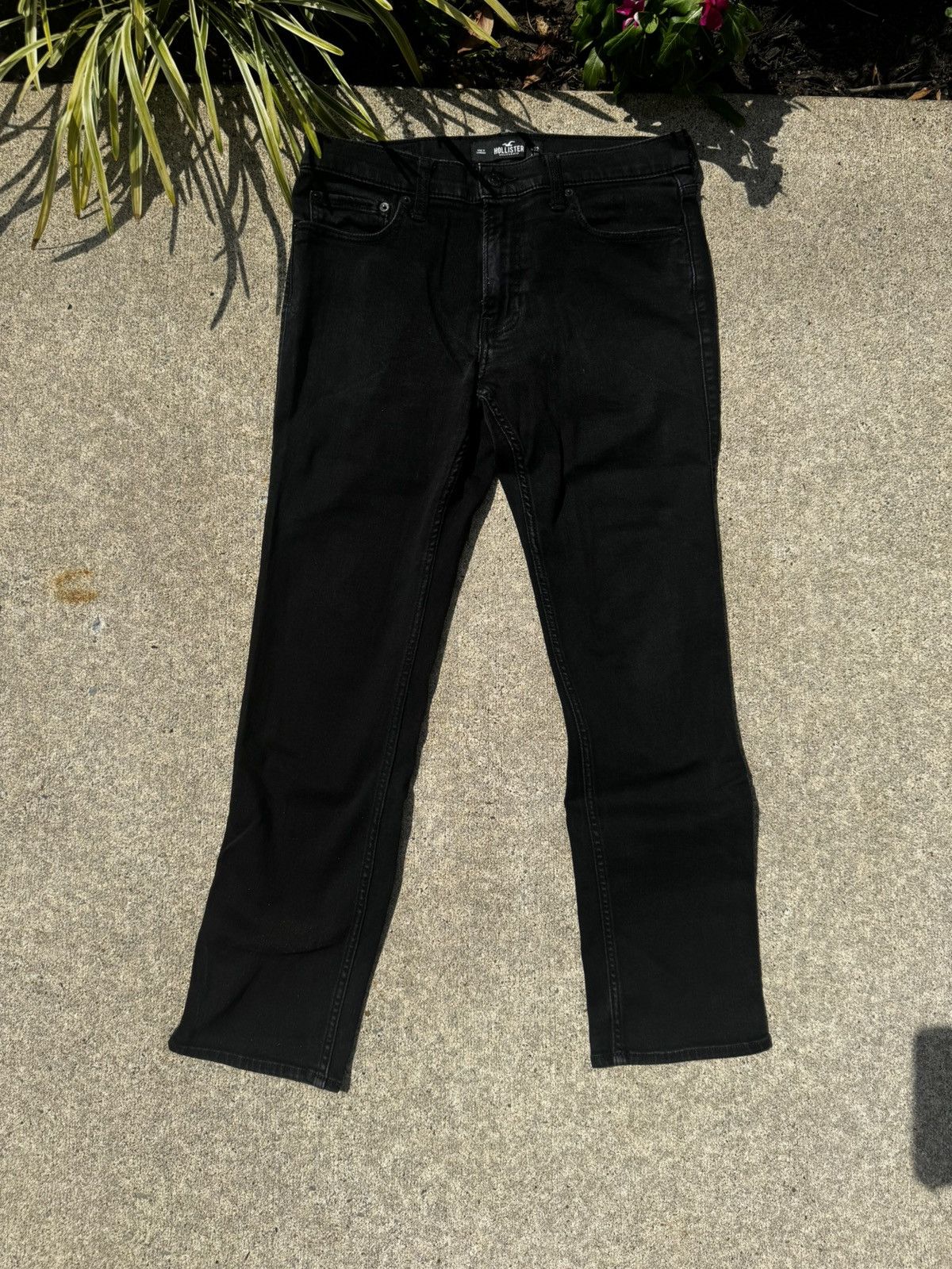 Hollister HOLLISTER FADED BLACK JEANS Size US 32 / EU 48 - 1 Thumbnail