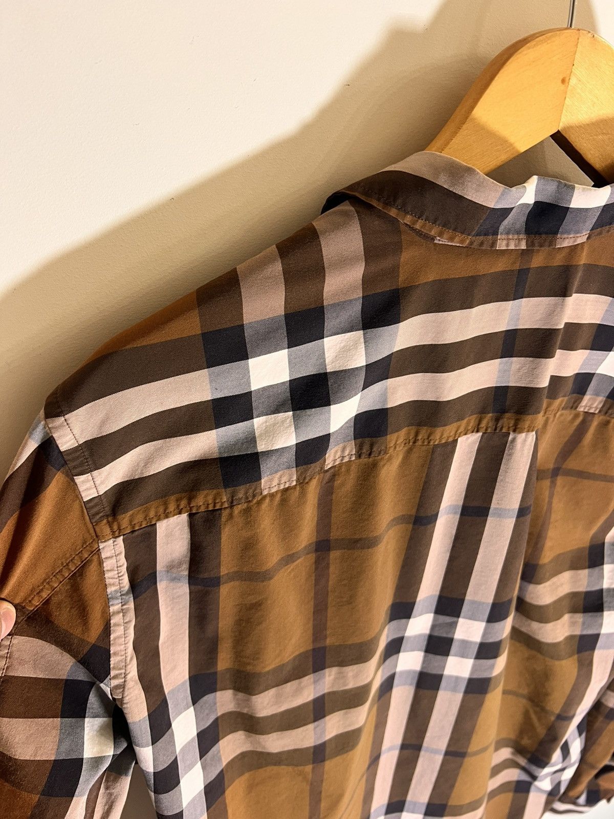 Burberry Burberry London England Shirt Size US L / EU 52-54 / 3 - 18 Thumbnail