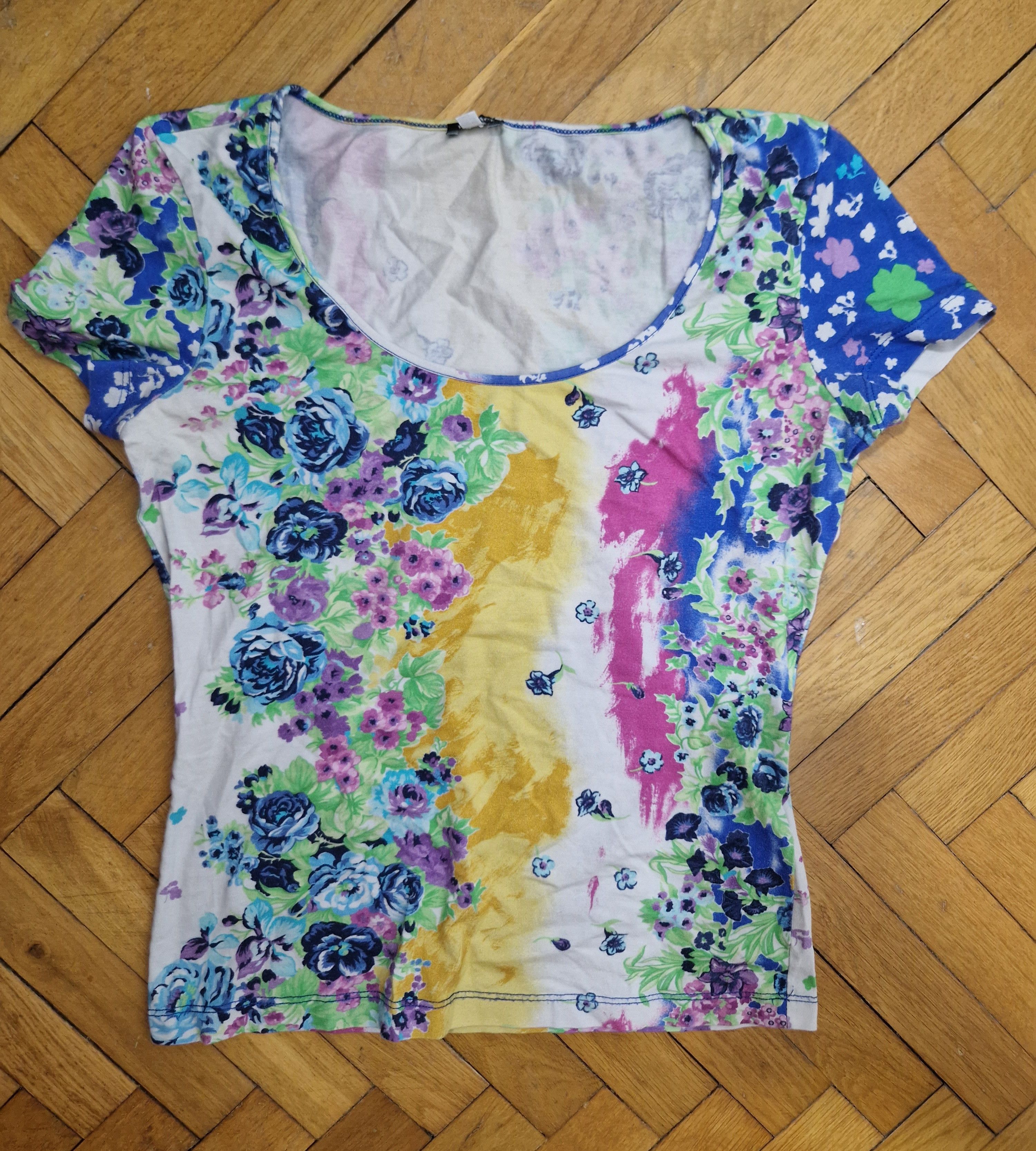 Versace × Versace Jeans Couture Versace vintage floral top Size S / US 4 / IT 40 - 1 Thumbnail