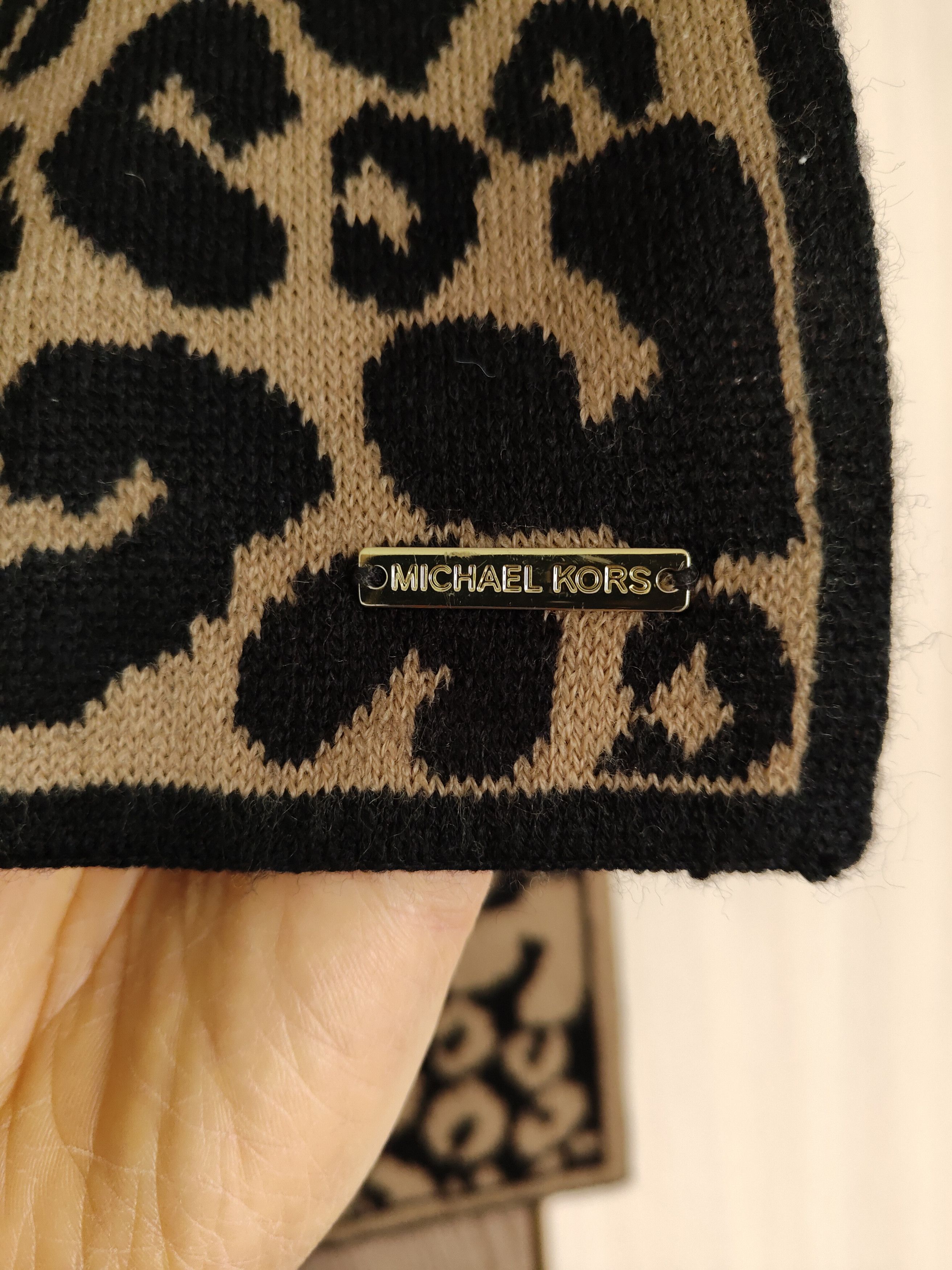 Michael Kors Michael Kors Leopard Scarf MK Leopard Women's Scarf Size ONE SIZE - 4 Thumbnail