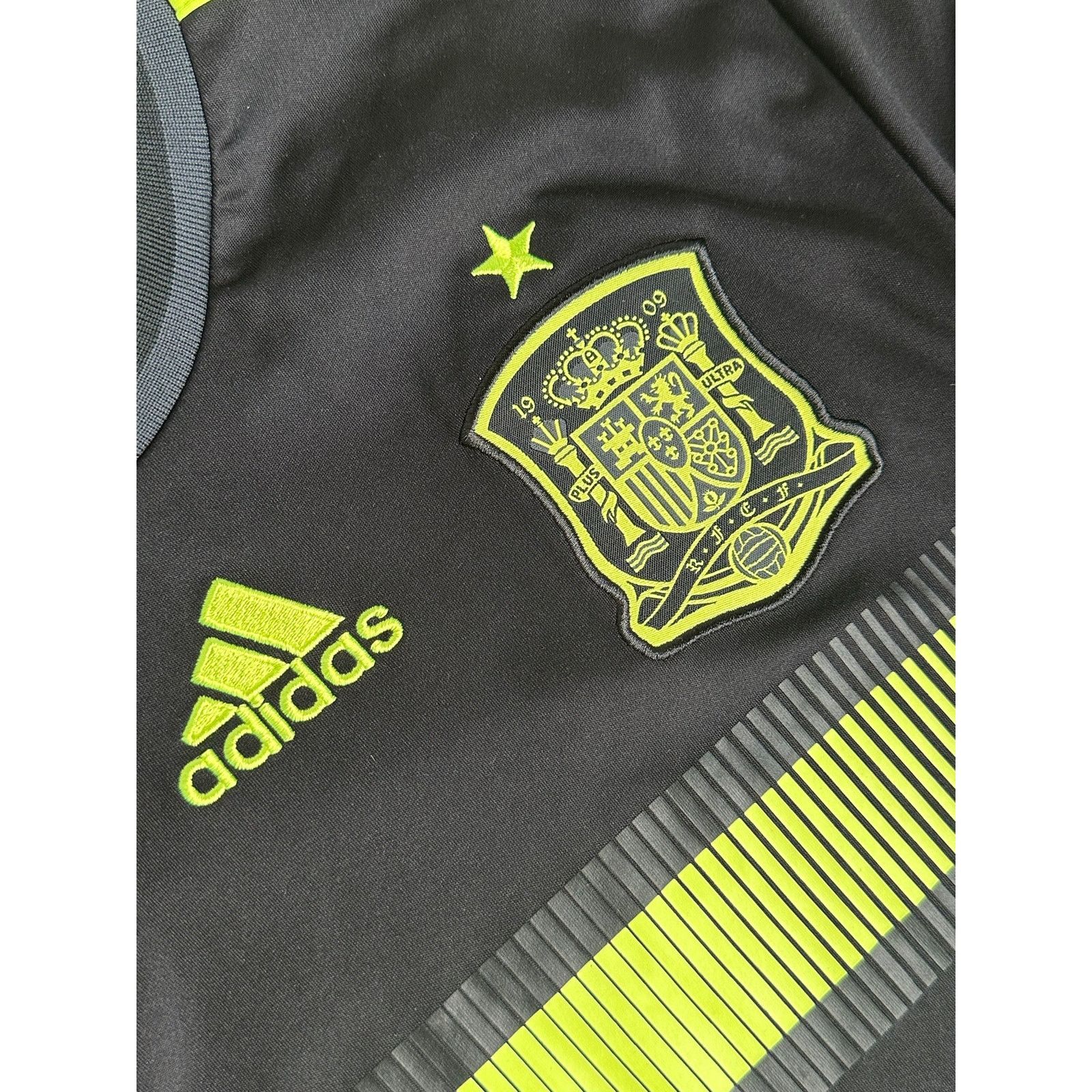 Adidas Rare Adidas x Spain 2014 World Cup Away Jersey - Size S Size US S / EU 44-46 / 1 - 6 Thumbnail
