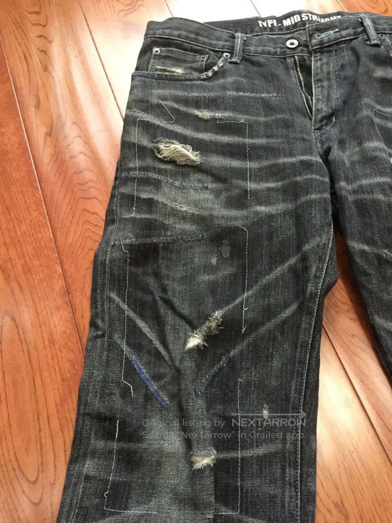 Neighborhood Neighborhood size M Jeans Size US 27 - 3 Thumbnail