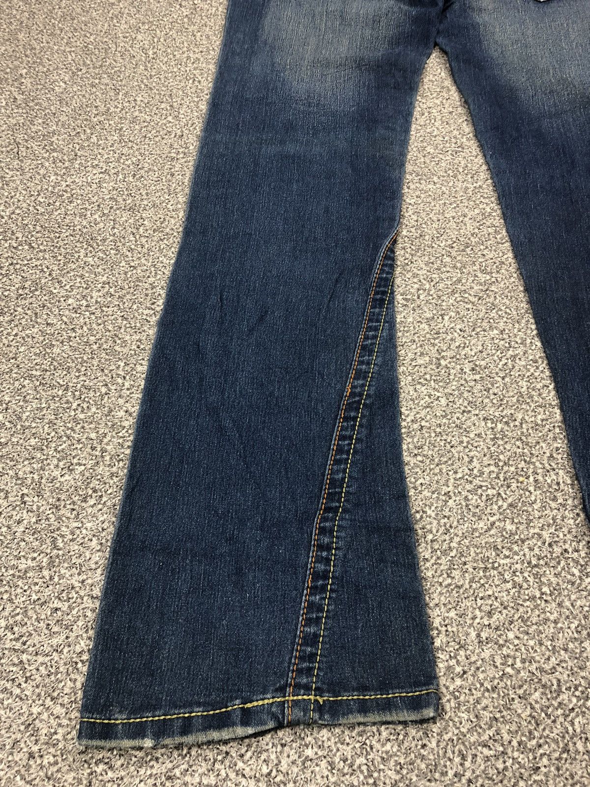 Japanese Brand Vintage True Religion Joey Studded Twisted Flare Jeans Size 32" / US 10 / IT 46 - 22 Thumbnail