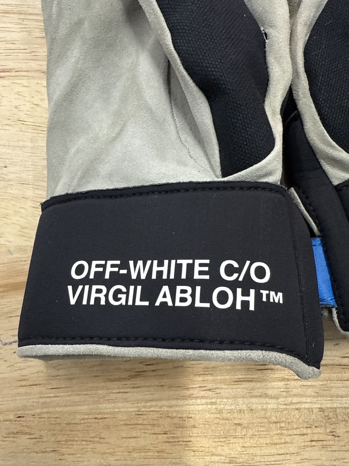 Off-White Off-White Exact Opp Gloves (VIRGIL ABLOH) Size ONE SIZE - 3 Thumbnail